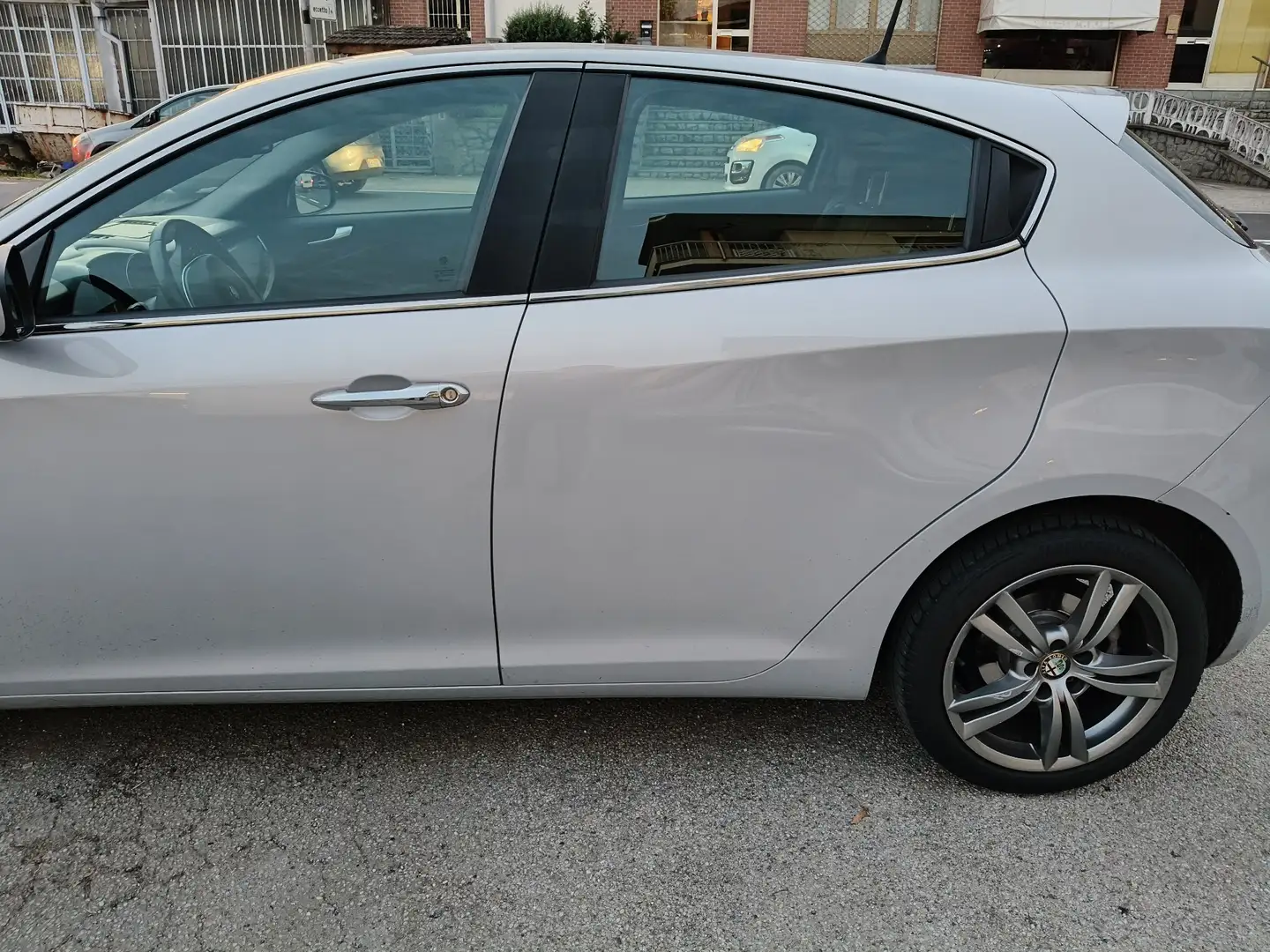 Alfa Romeo Giulietta 1.4 t. Distinctive Gpl 120cv E6 - 2