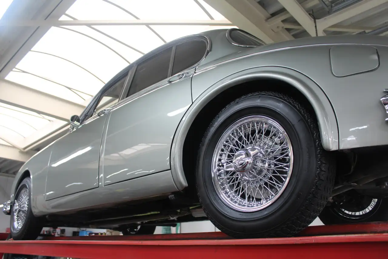 Jaguar Mark 2 3.4 Litre "Seafrost Metallic over Navy Blue, foto 7