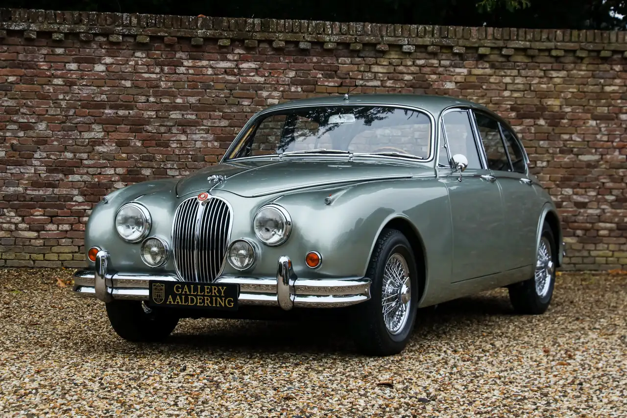 Jaguar Mark 2 3.4 Litre "Seafrost Metallic over Navy Blue, foto 9