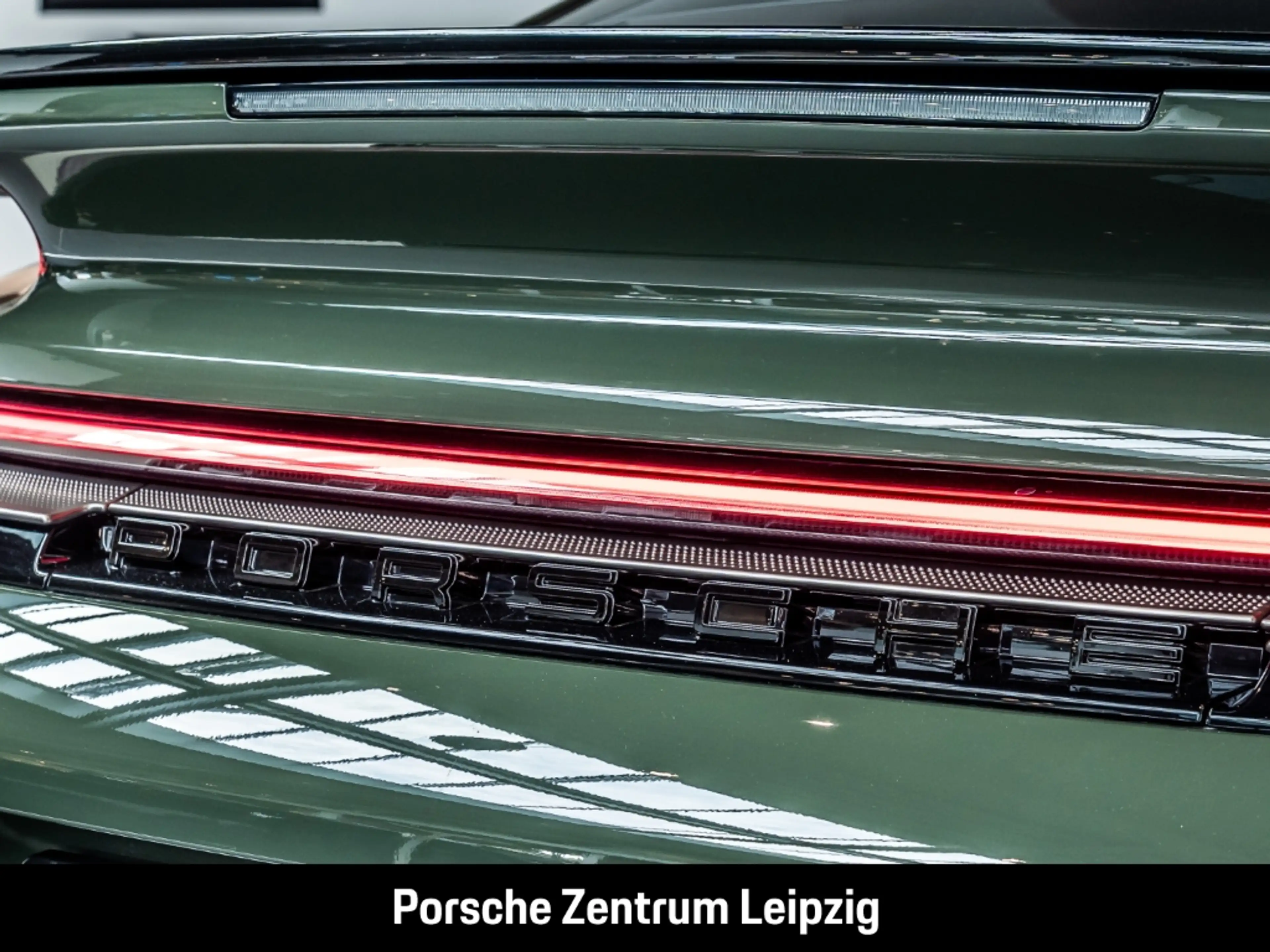 Porsche 992 911 Turbo S PTS schwarzolive! Burmester — photo 13