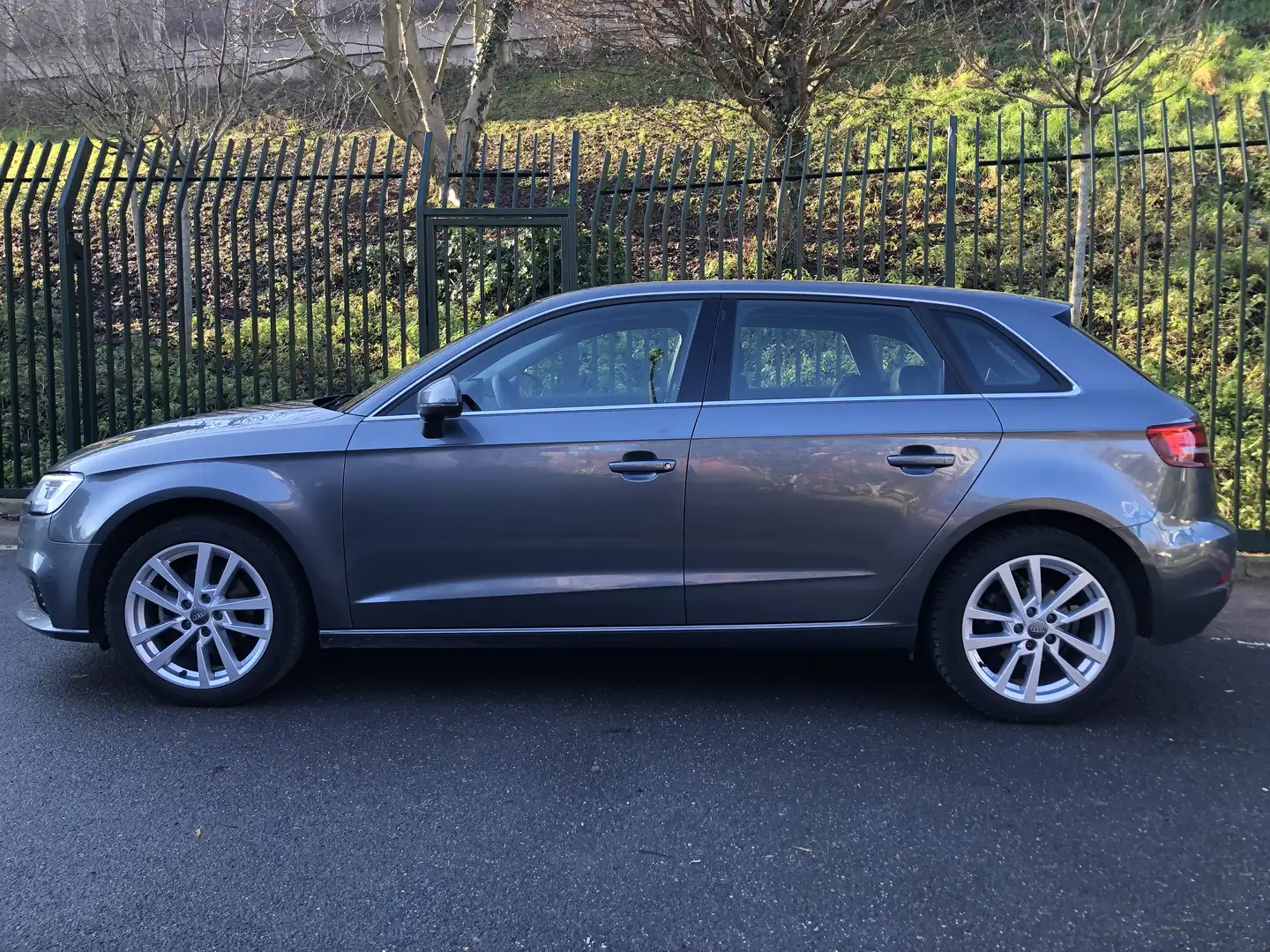 Audi A3 Gris - 2