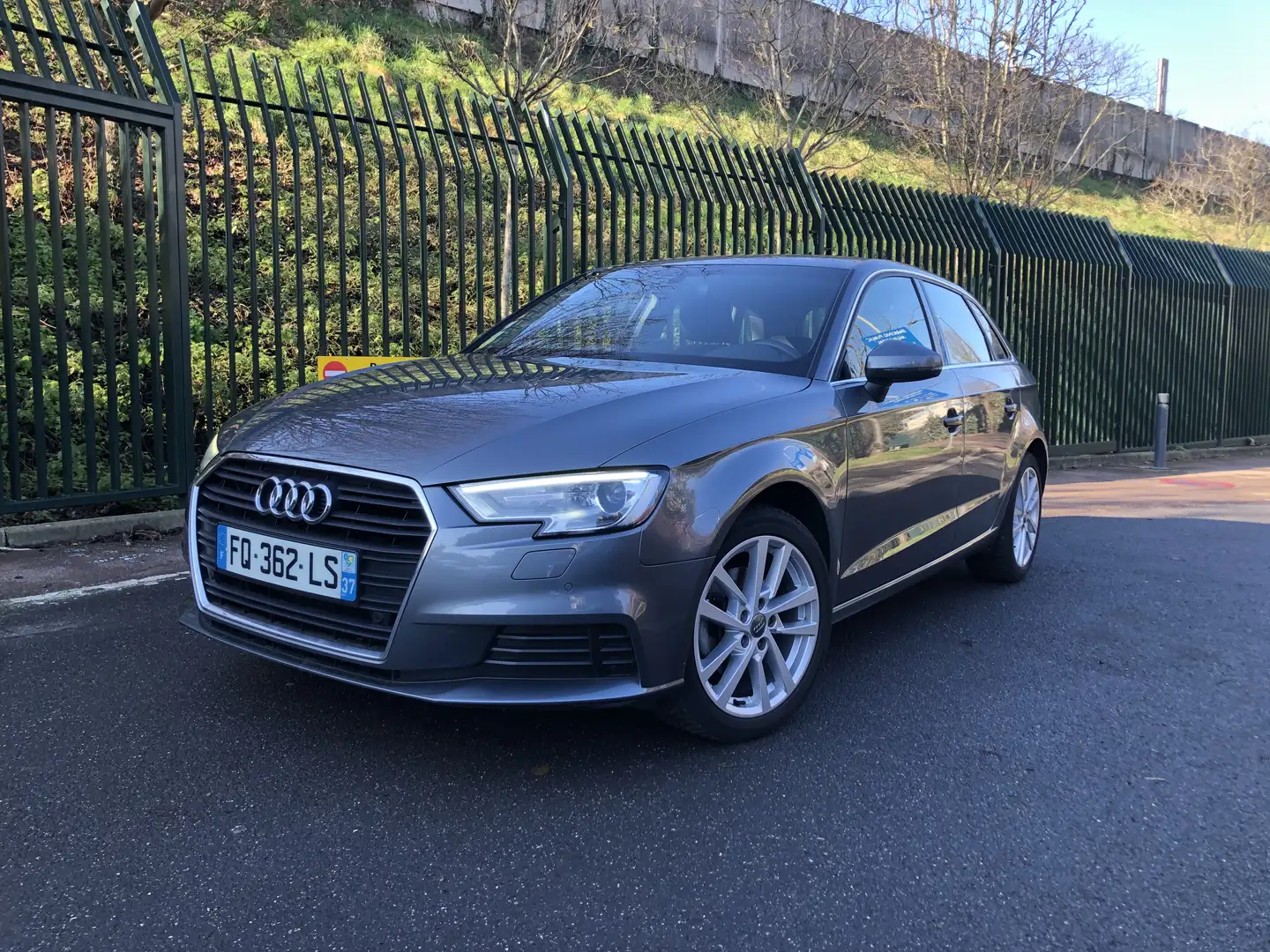 Audi A3 Gris - 1