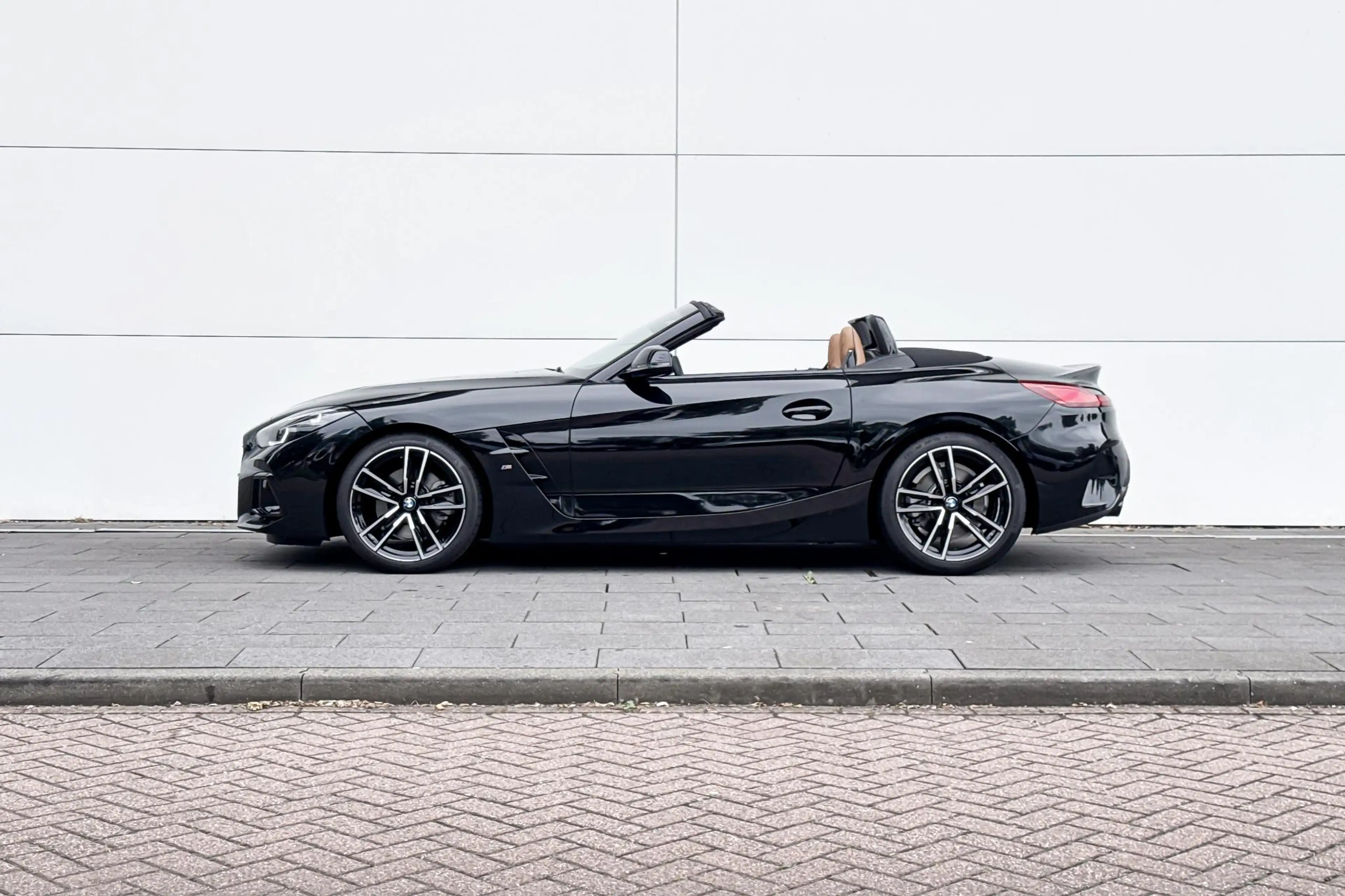 BMW Z4 Roadster sDrive20i High Executive — photo 2