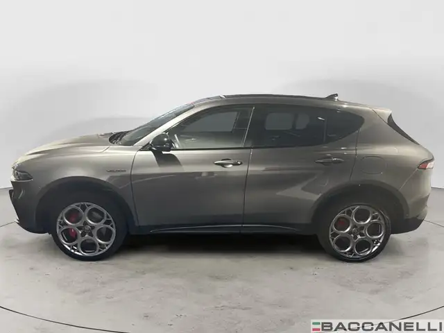 Alfa Romeo Tonale view 2