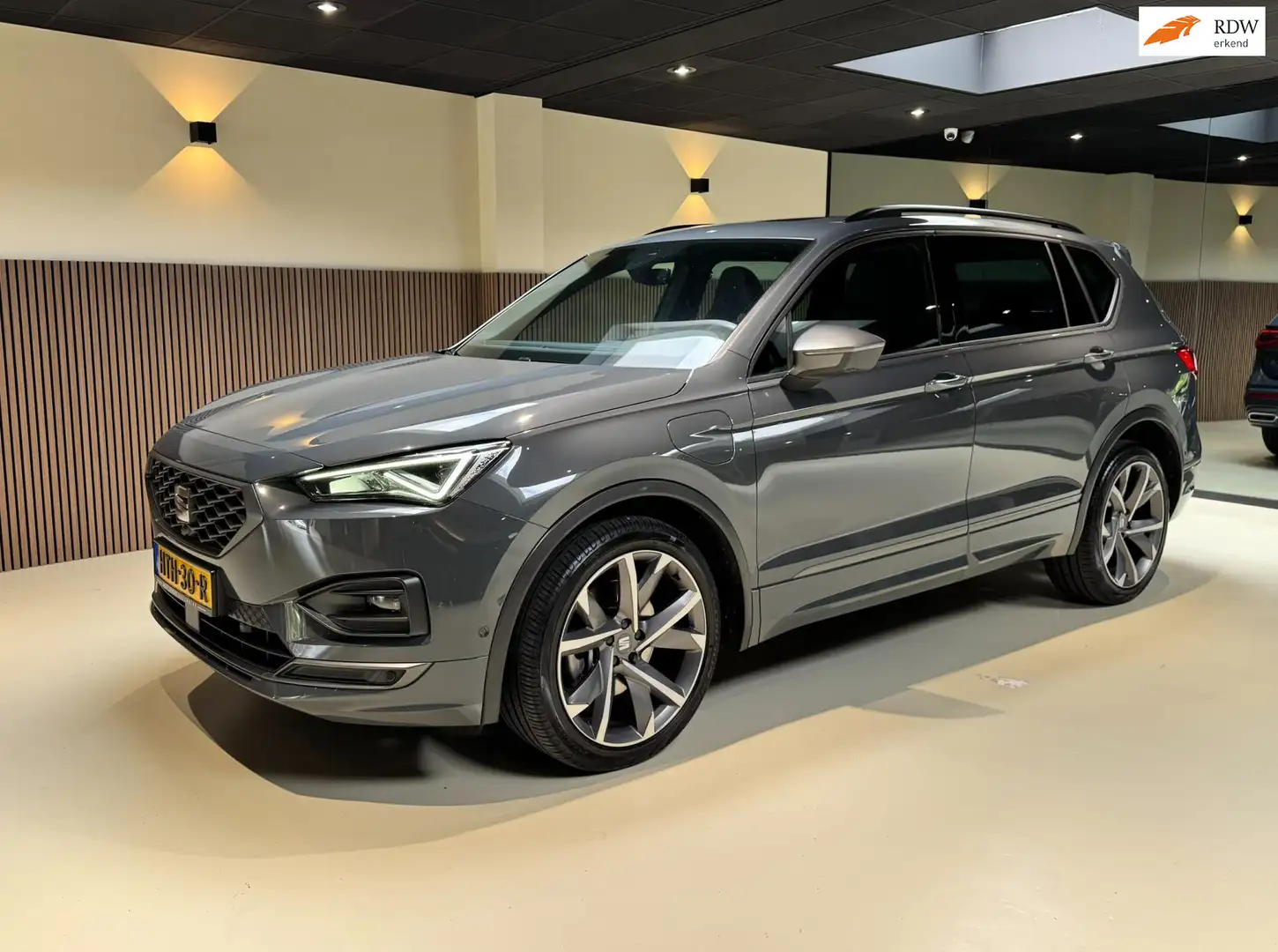 SEAT Tarraco 1.4 TSI e-Hybrid PHEV FR |MATRIX|PANO|ACC|LANE-ASS Grijs - 1