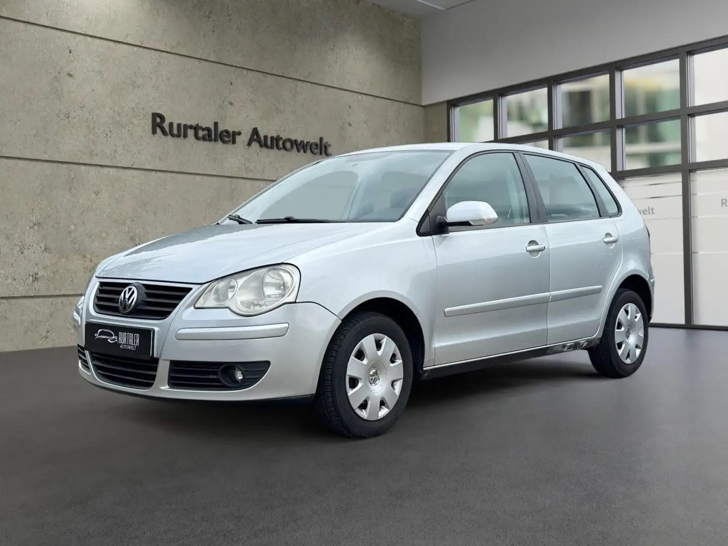 Volkswagen Polo IV Comfortline *KLIMAAUT*ALLW.*E-PAKET*TÜV* Silver - 1