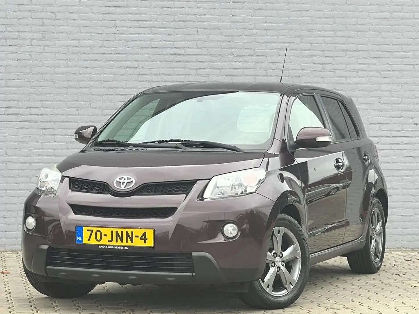 Toyota Urban Cruiser 1.3 VVT-i Dynamic Fialová - 2