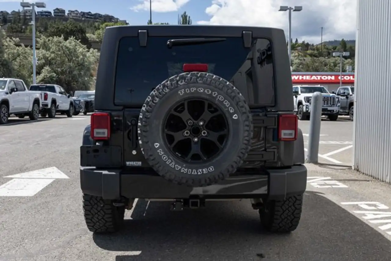 Jeep Wrangler снимка Jeep Wrangler