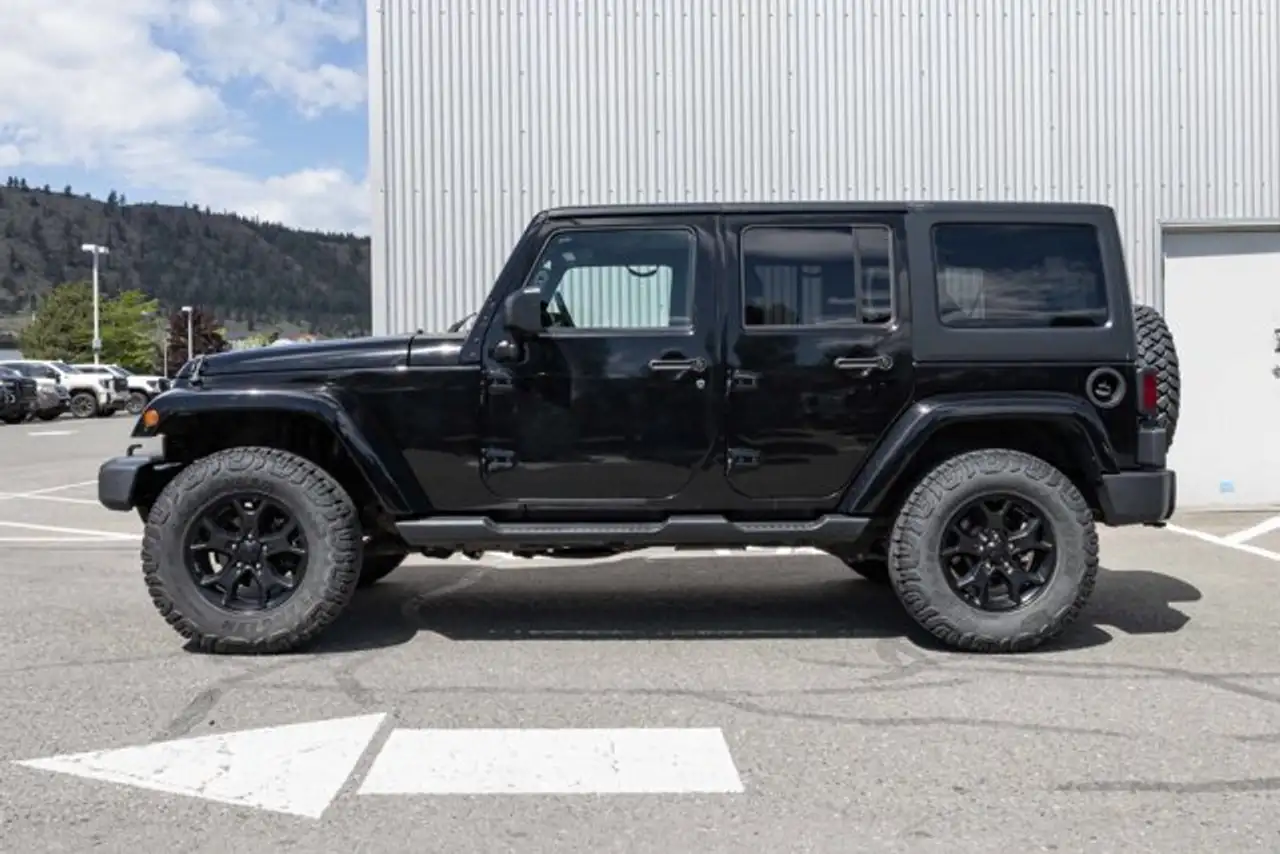 Jeep Wrangler снимка Jeep Wrangler