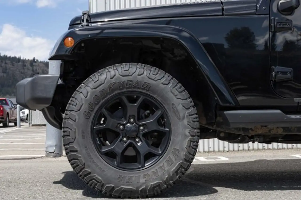 Jeep Wrangler снимка Jeep Wrangler