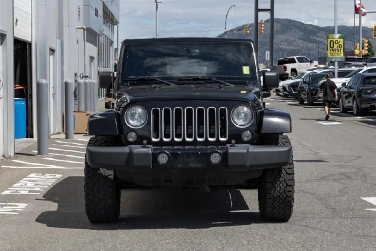 Jeep Wrangler снимка Jeep Wrangler