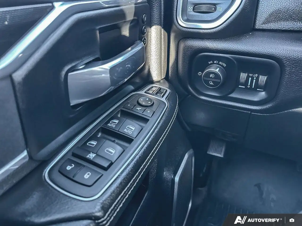 RAM 3500 снимка RAM 3500