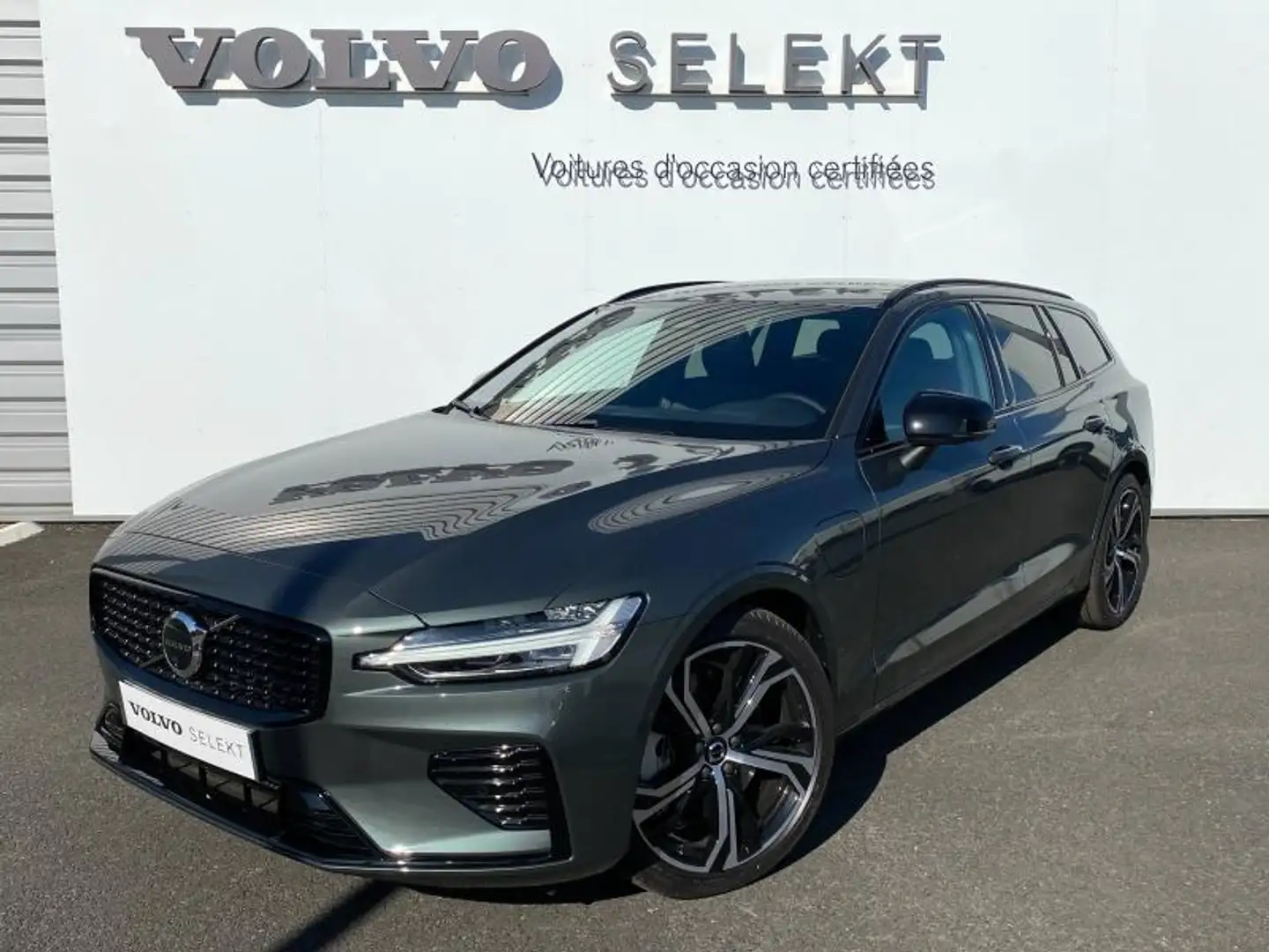 Volvo V60 T6 AWD 253+145ch Plus Style Dark Geartronic 8 Vert - 1
