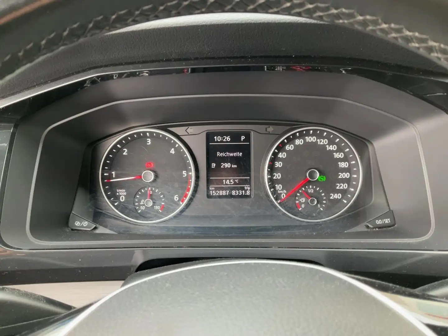 Volkswagen T6 Multivan Comfortline 2.0 TDI Gold - 2