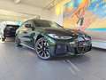 BMW i4 eDr.35 M SPORT  PANO+ACC+AHK+KOM+HARM+KAM+LED Grün - thumbnail 2