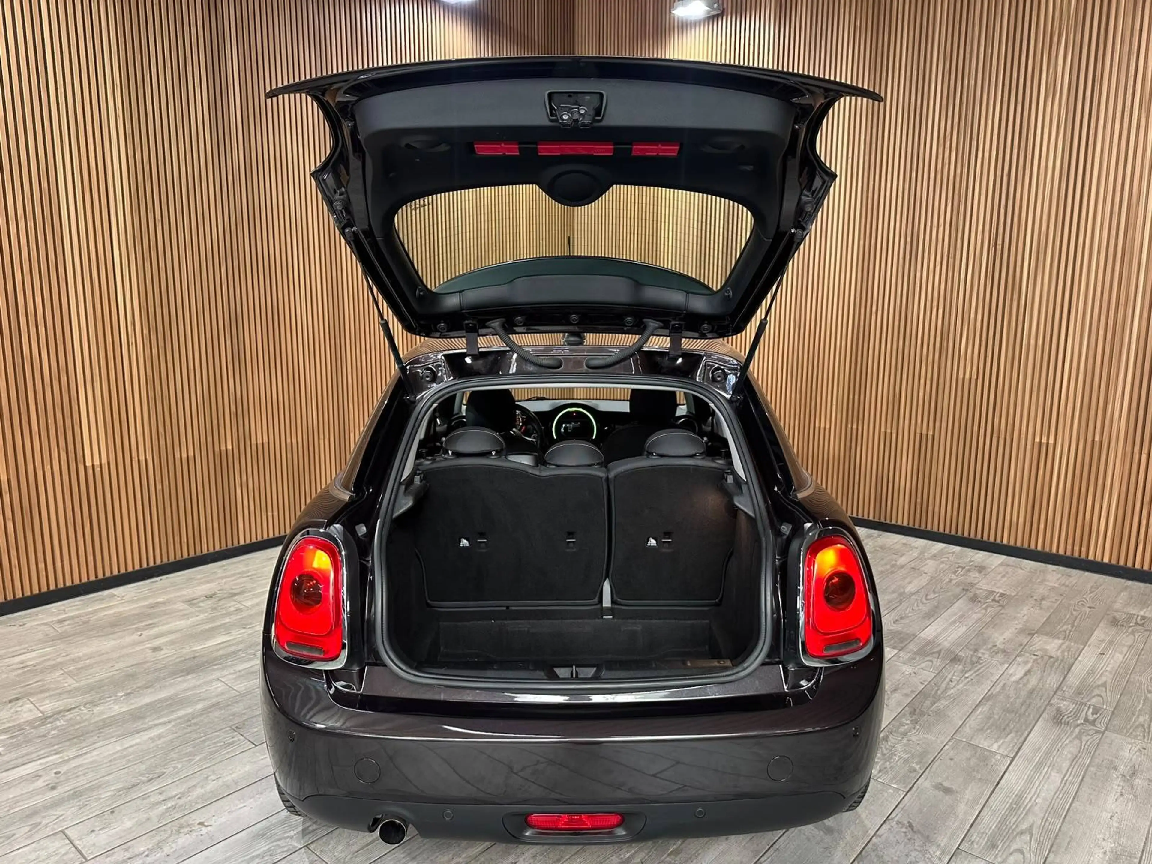 MINI One D 1.5d Alu15"/Gps/Pdc/AutAirco/Cruise/Bt *EXPORT/TRADE ONLY* — photo 13