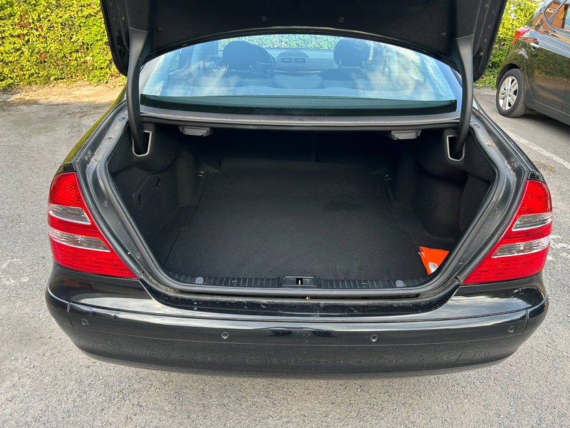 Mercedes-Benz E 220 E 220 CDI Klima, PDC, Sitzheizg, Tüv Neu, 1. Hand — photo 13