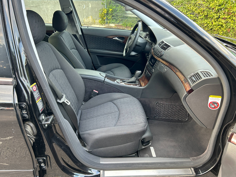 Mercedes-Benz E 220 E 220 CDI Klima, PDC, Sitzheizg, Tüv Neu, 1. Hand — photo 11