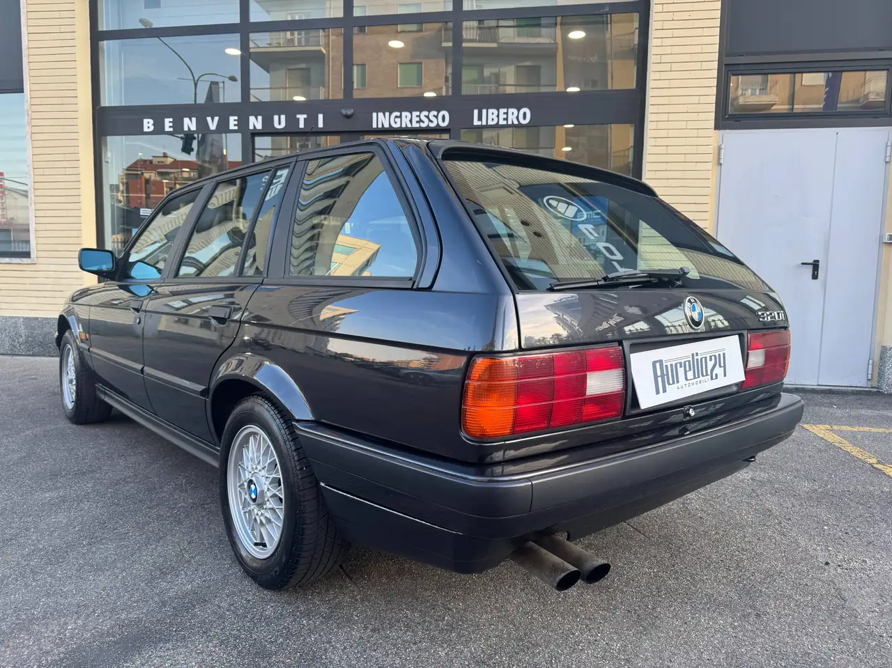 BMW 320i Touring, foto 4
