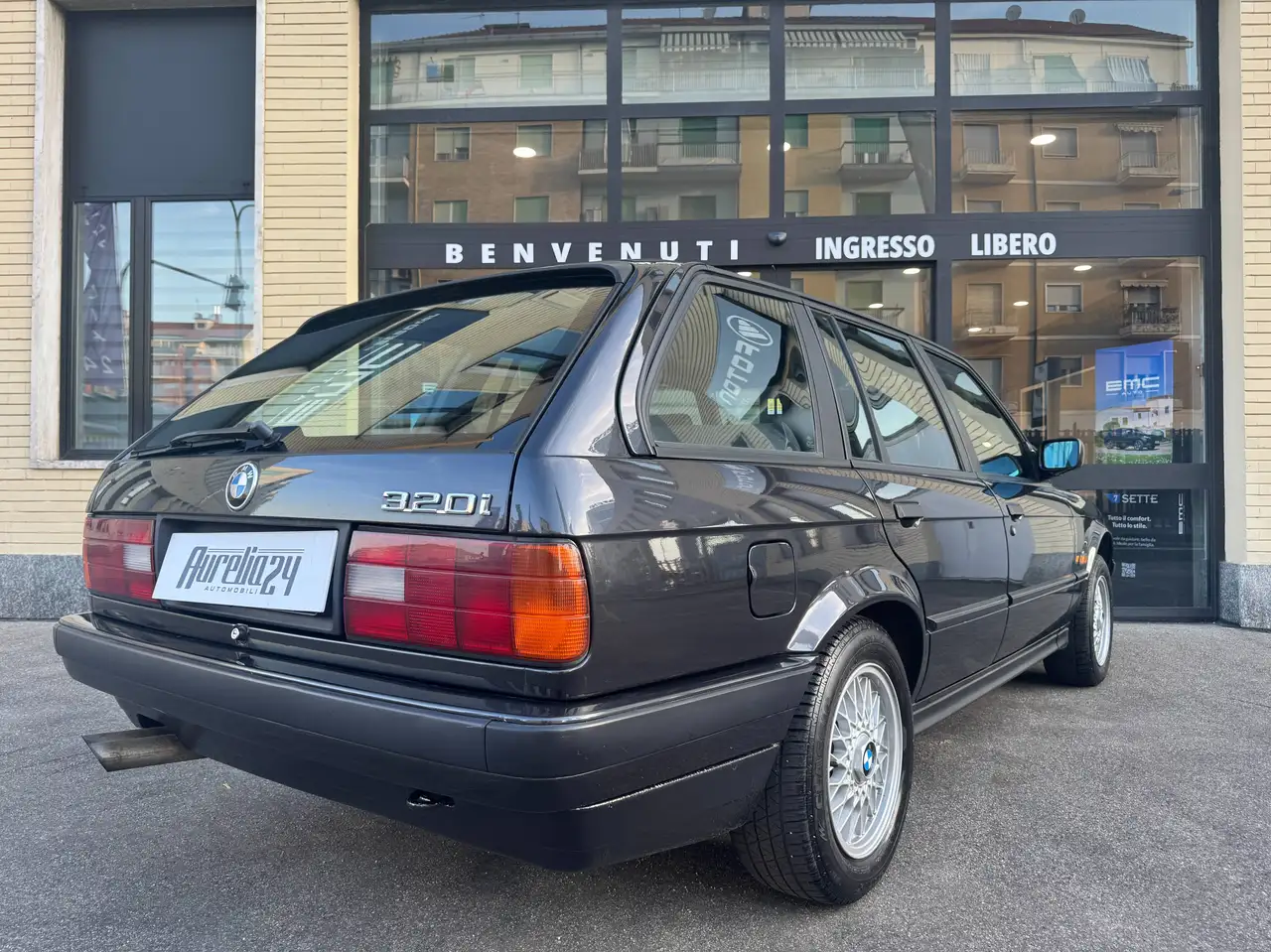 BMW 320i Touring, foto 3