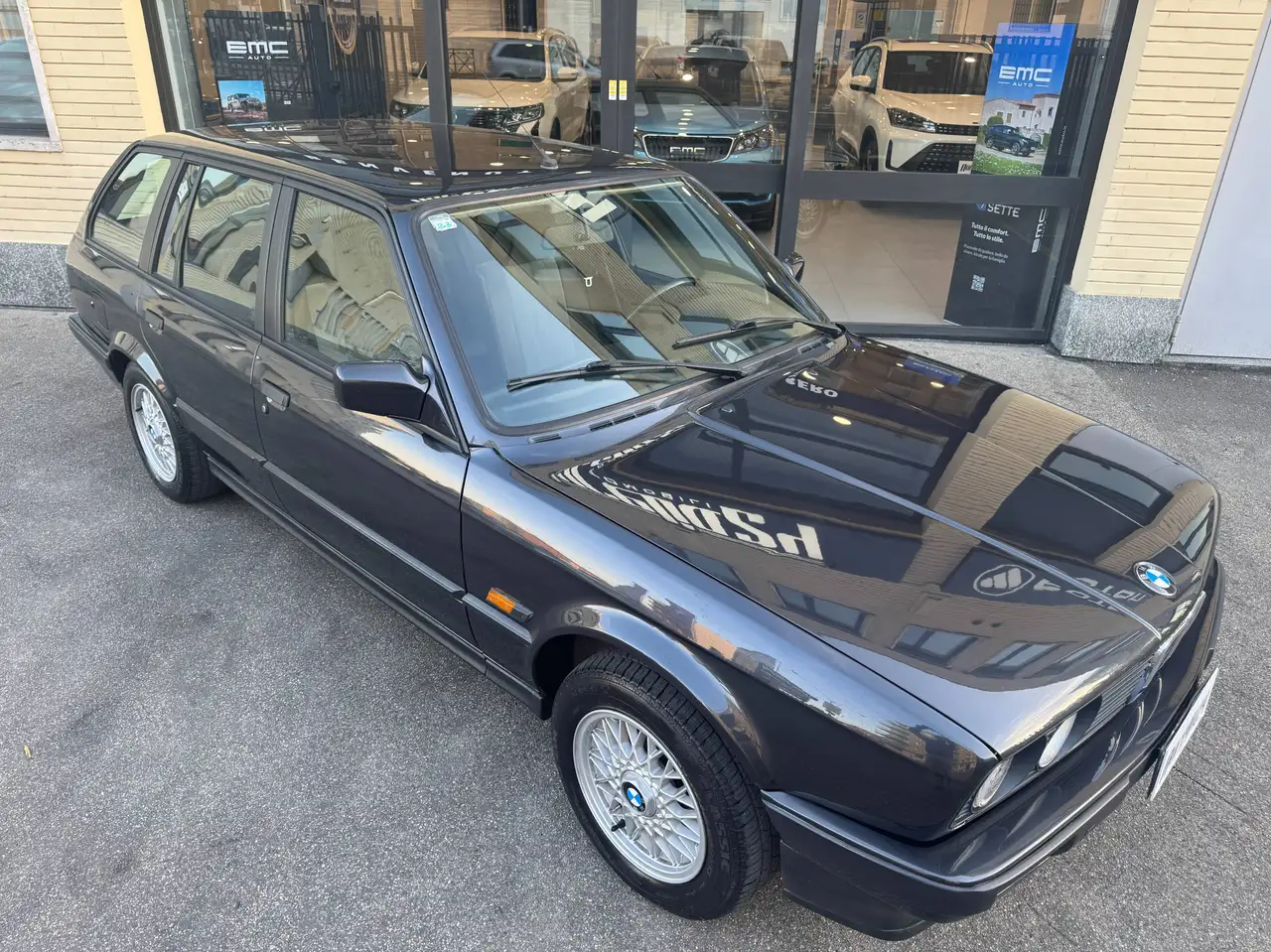 BMW 320i Touring, foto 2