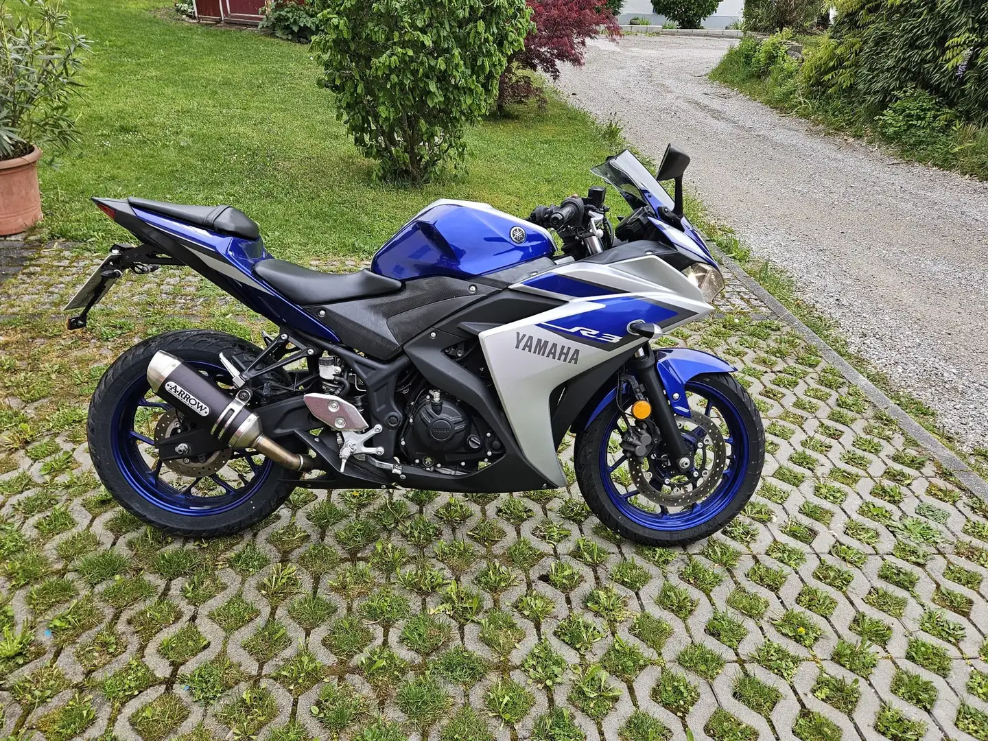 Yamaha YZF-R3 Albastru - 1