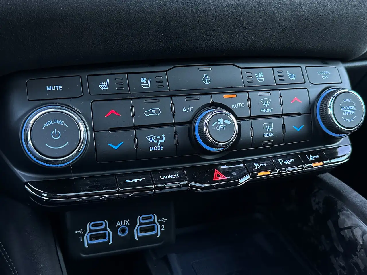 Dodge Durango 2021 — фото 15