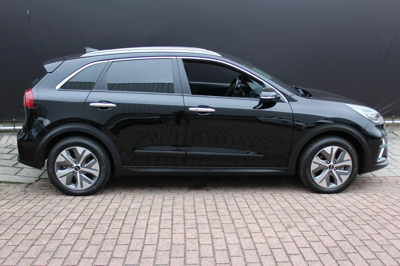 Kia e-Niro ExecutiveLine 64 kWh | Stoelventilatie | Stoelverw Negro - 2