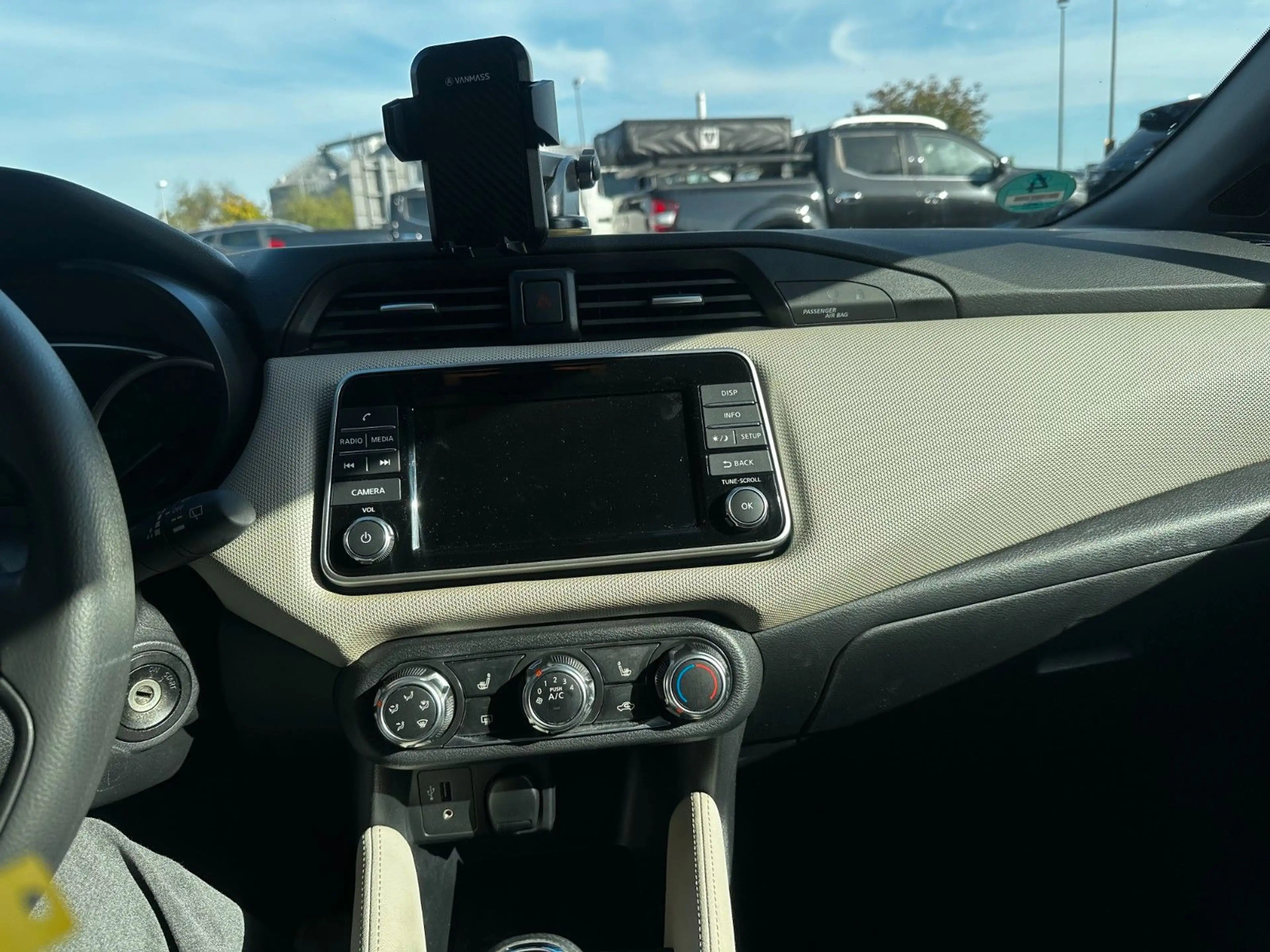 Nissan Micra 1. Hand,  Alufelgen, Klima, Sitzhzg., — photo 5