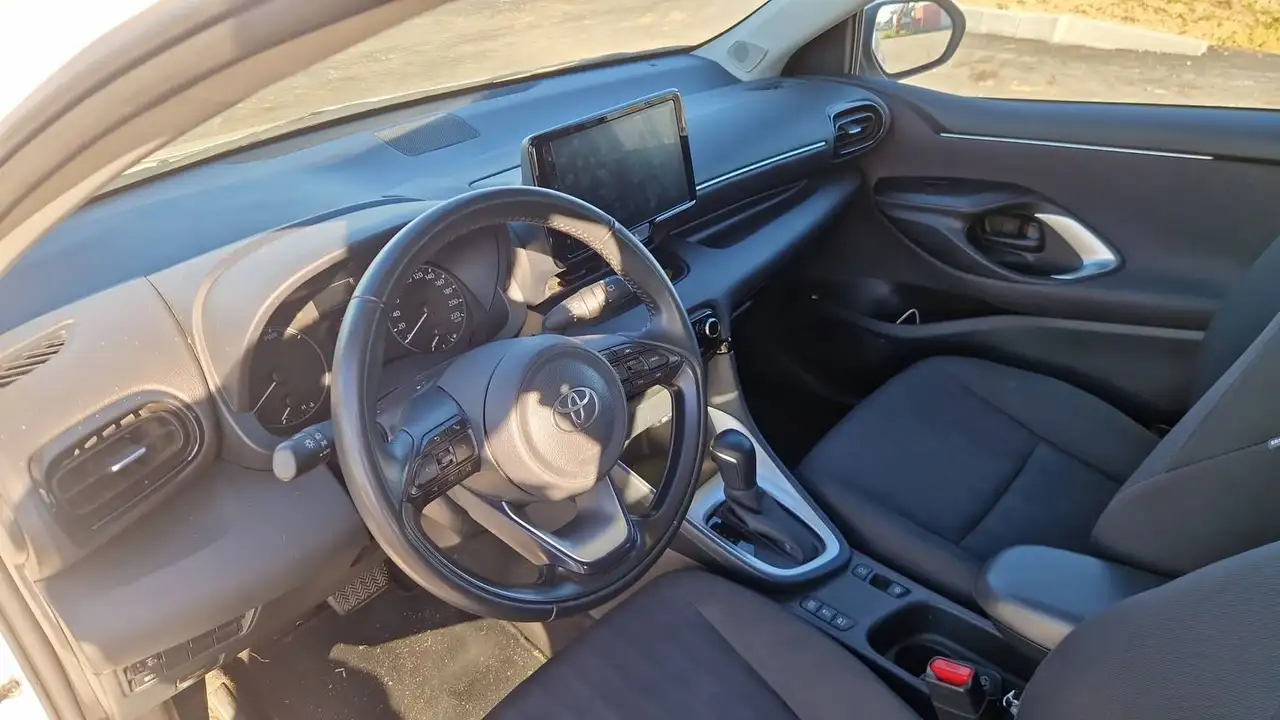 Toyota Yaris Yaris — photo 8