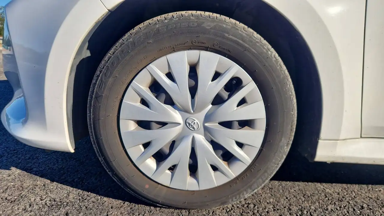 Toyota Yaris Yaris — photo 18