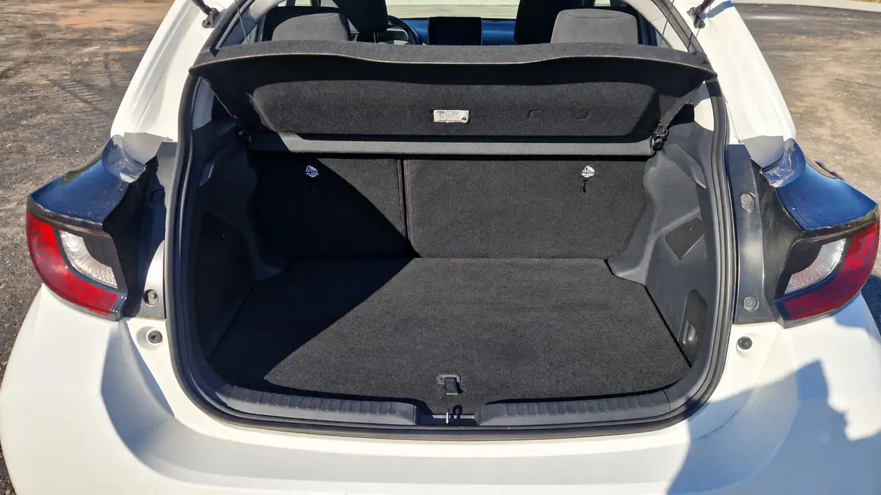Toyota Yaris Yaris — photo 14