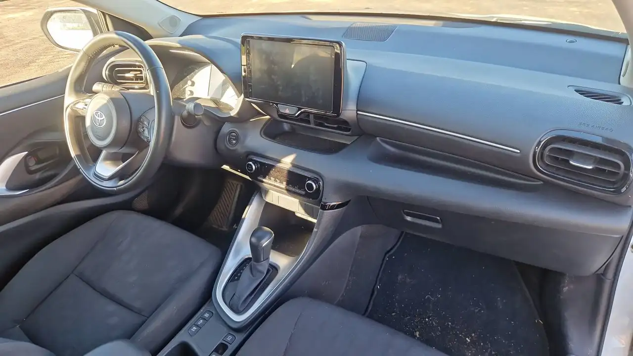 Toyota Yaris Yaris — photo 10