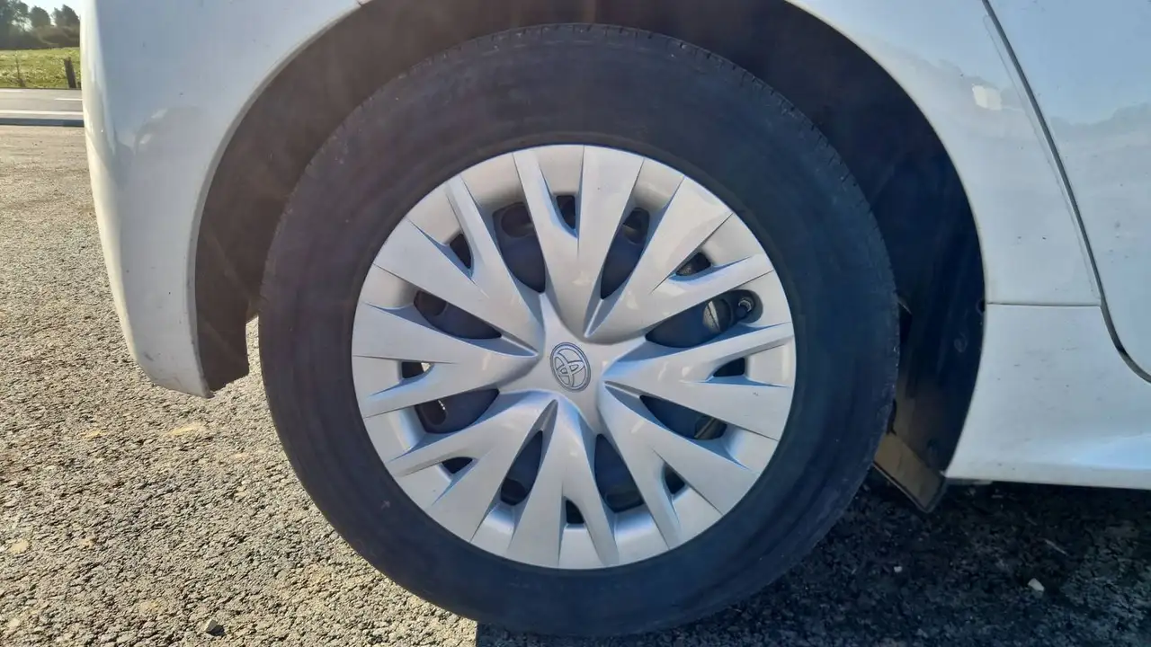 Toyota Yaris Yaris — photo 16