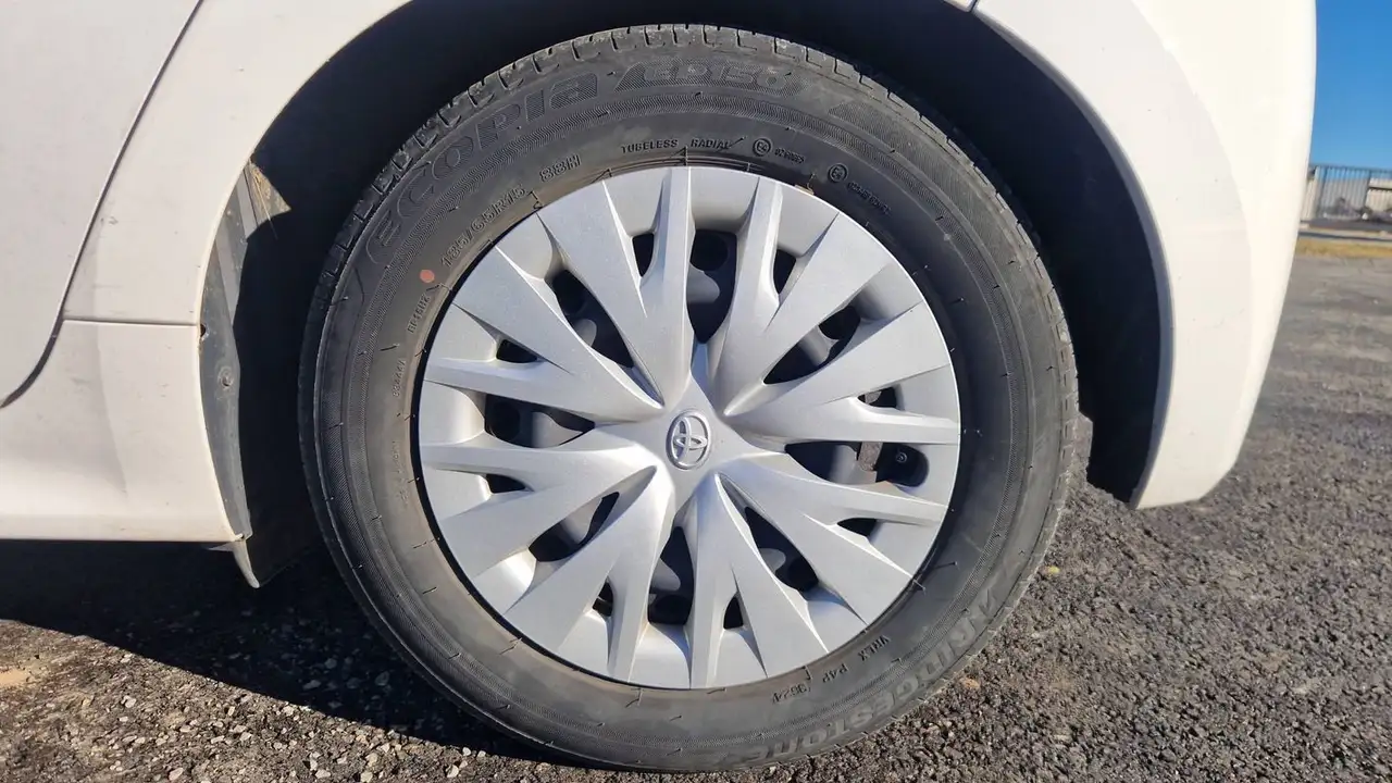 Toyota Yaris Yaris — photo 19