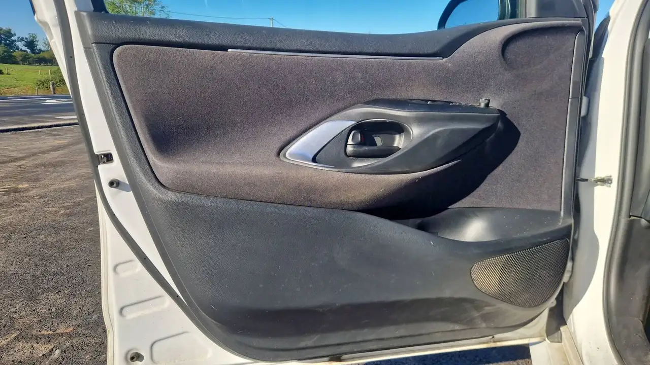 Toyota Yaris Yaris — photo 7