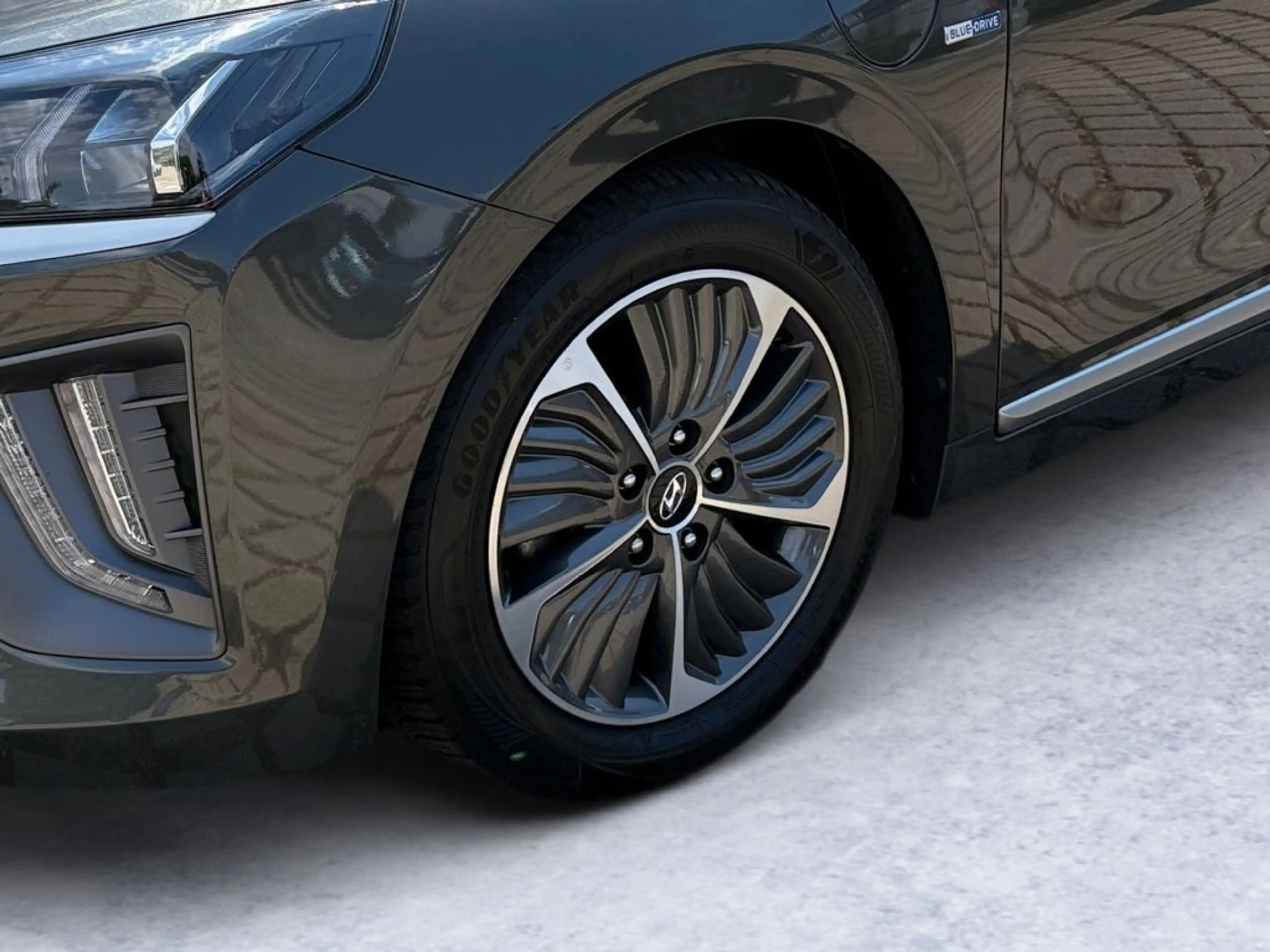Hyundai IONIQ Plug-in-Hybrid 1.6 GDI Prime — photo 11