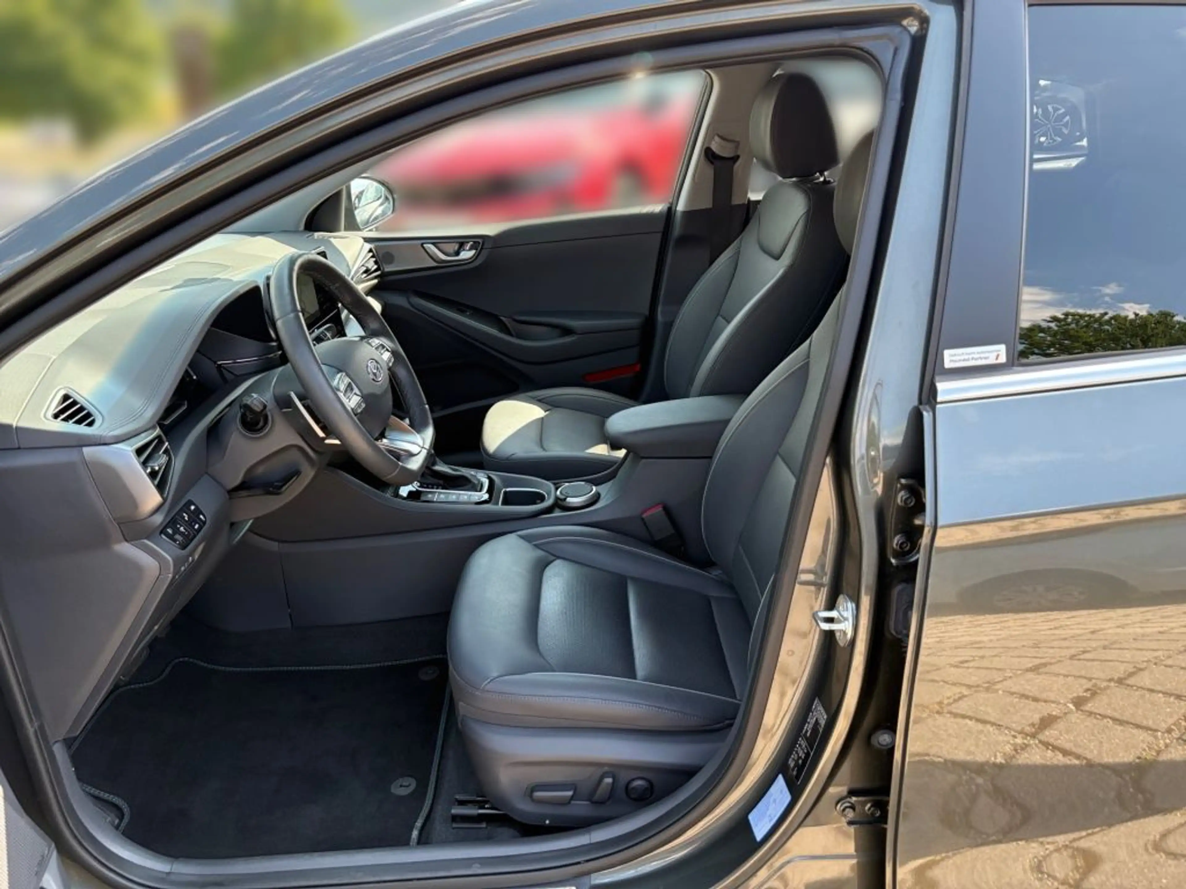 Hyundai IONIQ Plug-in-Hybrid 1.6 GDI Prime — photo 9