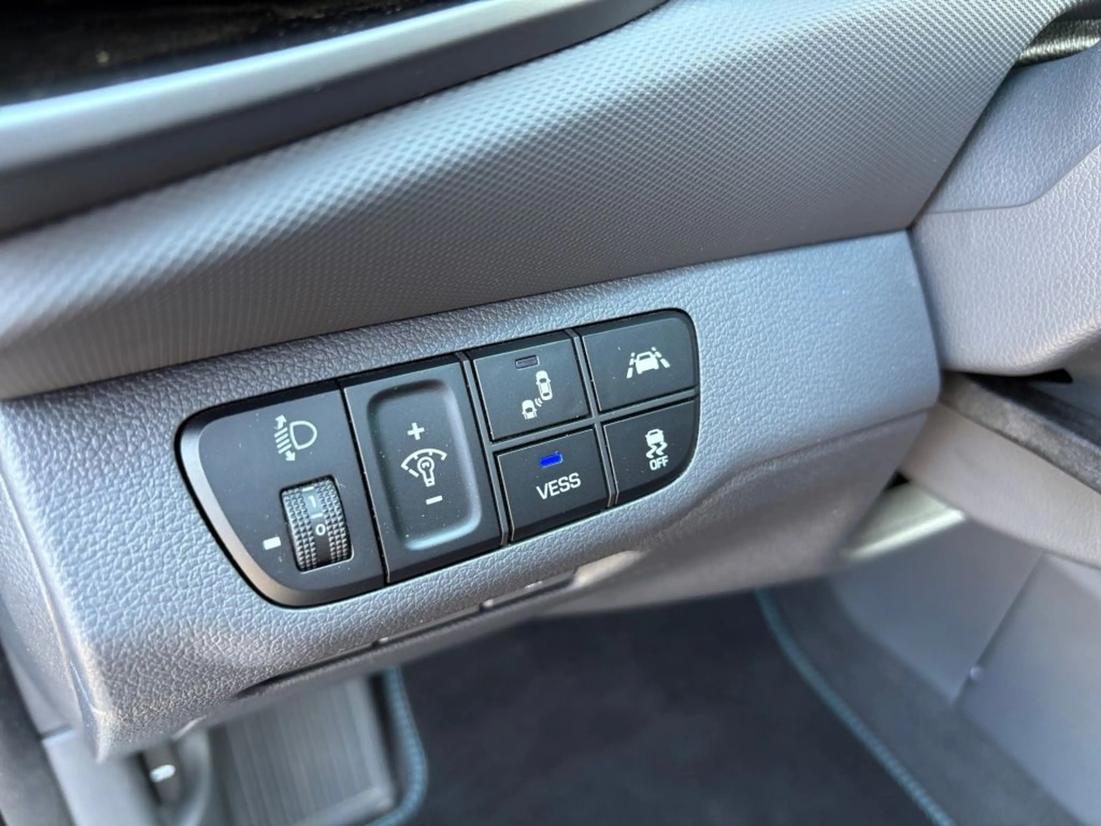 Hyundai IONIQ Plug-in-Hybrid 1.6 GDI Prime — photo 15