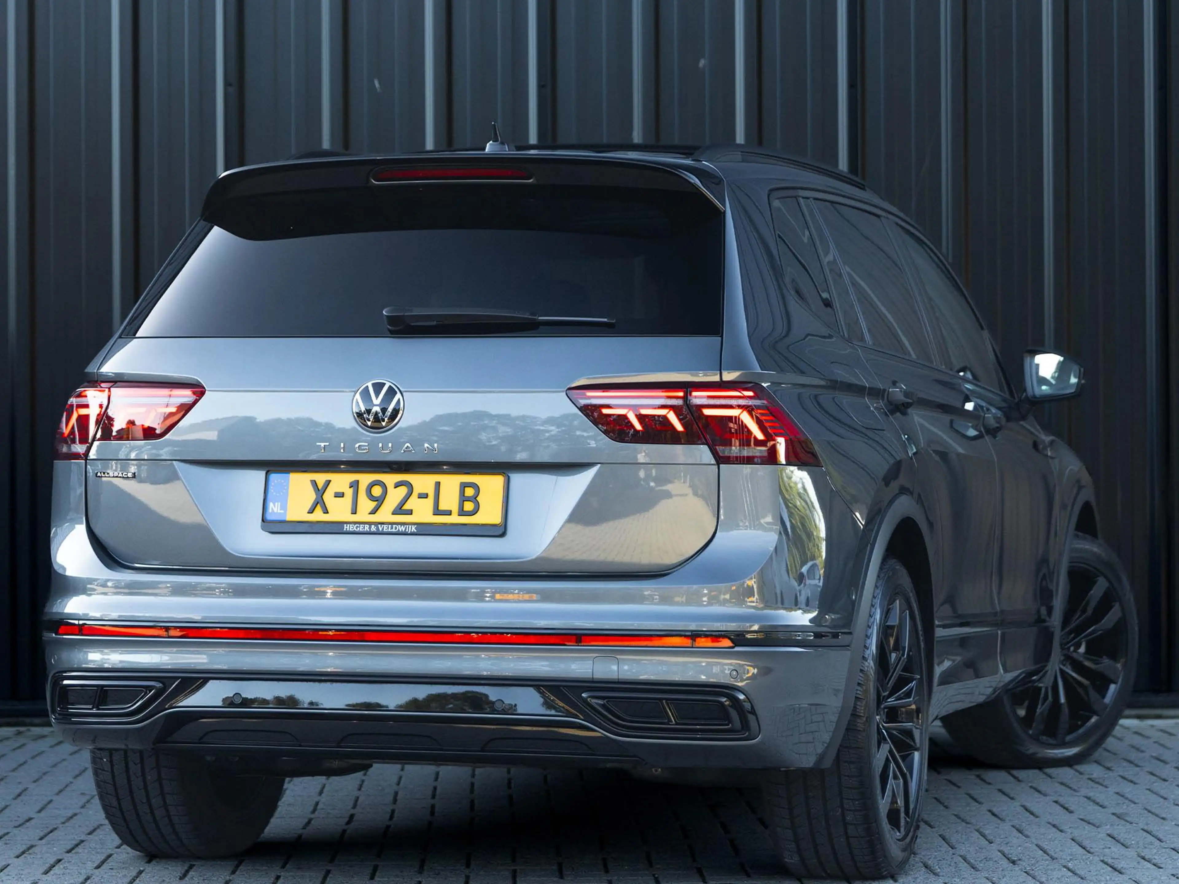 Volkswagen Tiguan Allspace 1.5 TSI R-Line Business 7p. | Trekhaak | Panoramad — photo 6
