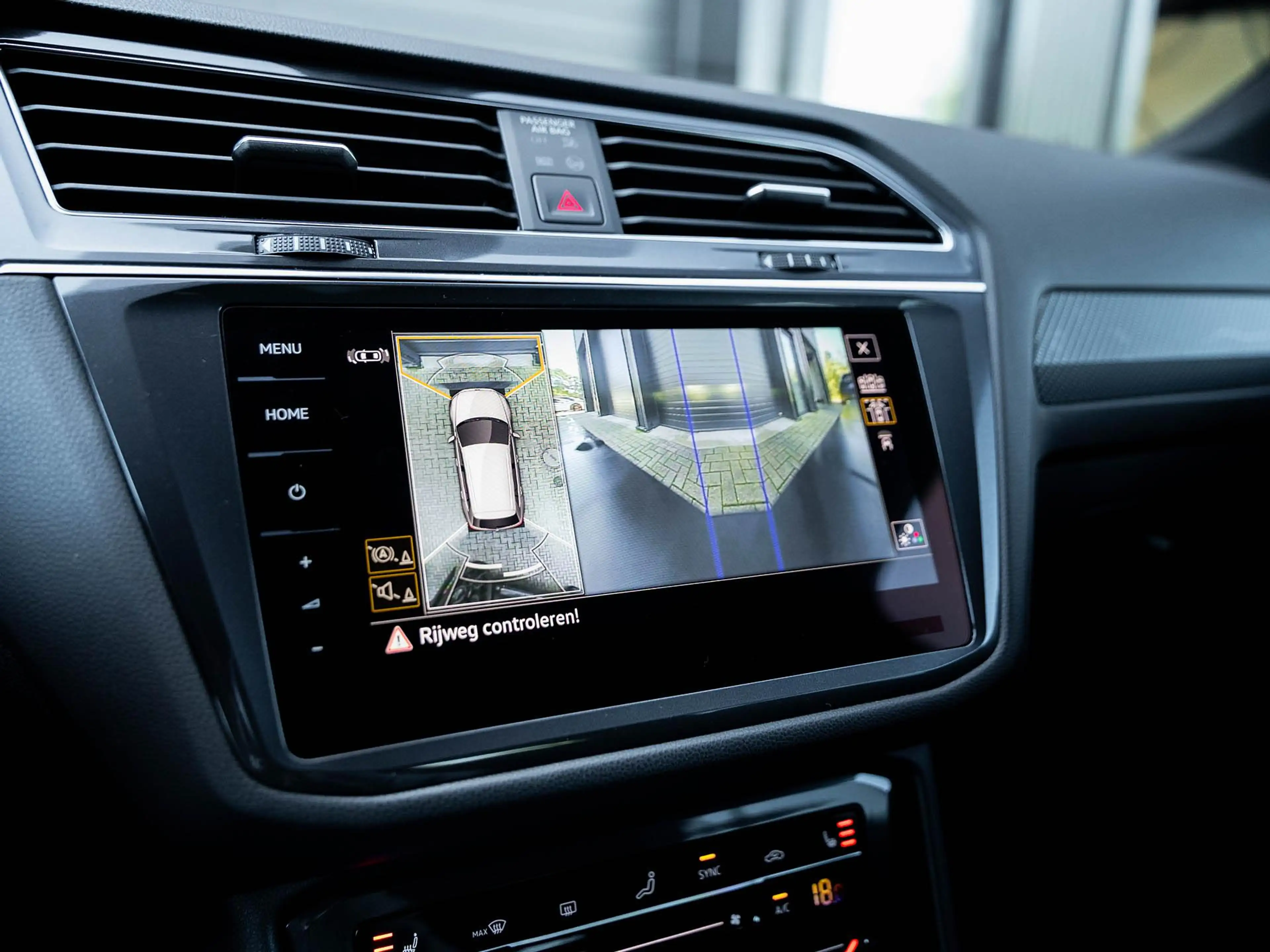 Volkswagen Tiguan Allspace 1.5 TSI R-Line Business 7p. | Trekhaak | Panoramad — photo 3