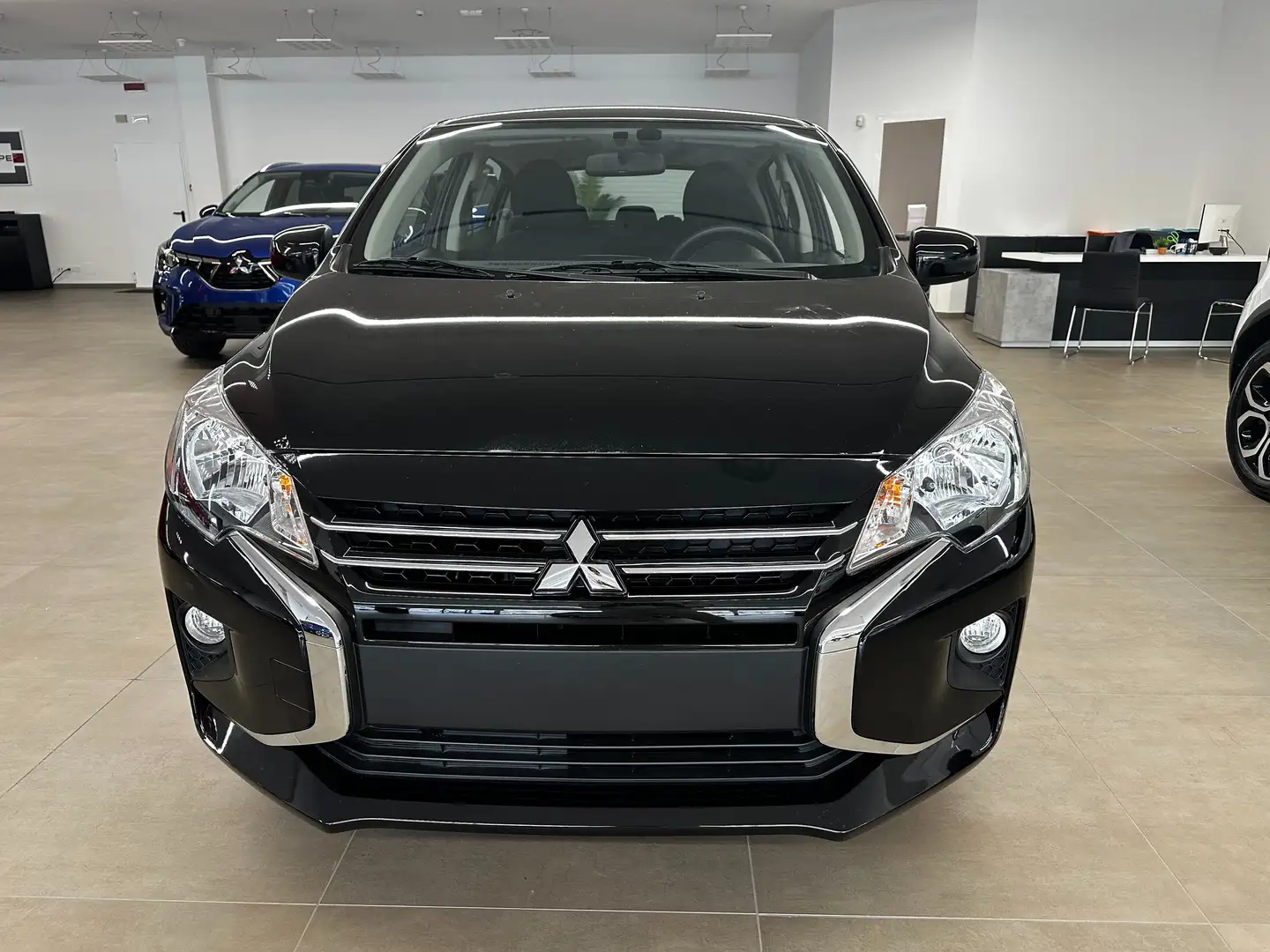 Mitsubishi Space Star 1.2 Invite radio Negro - 2
