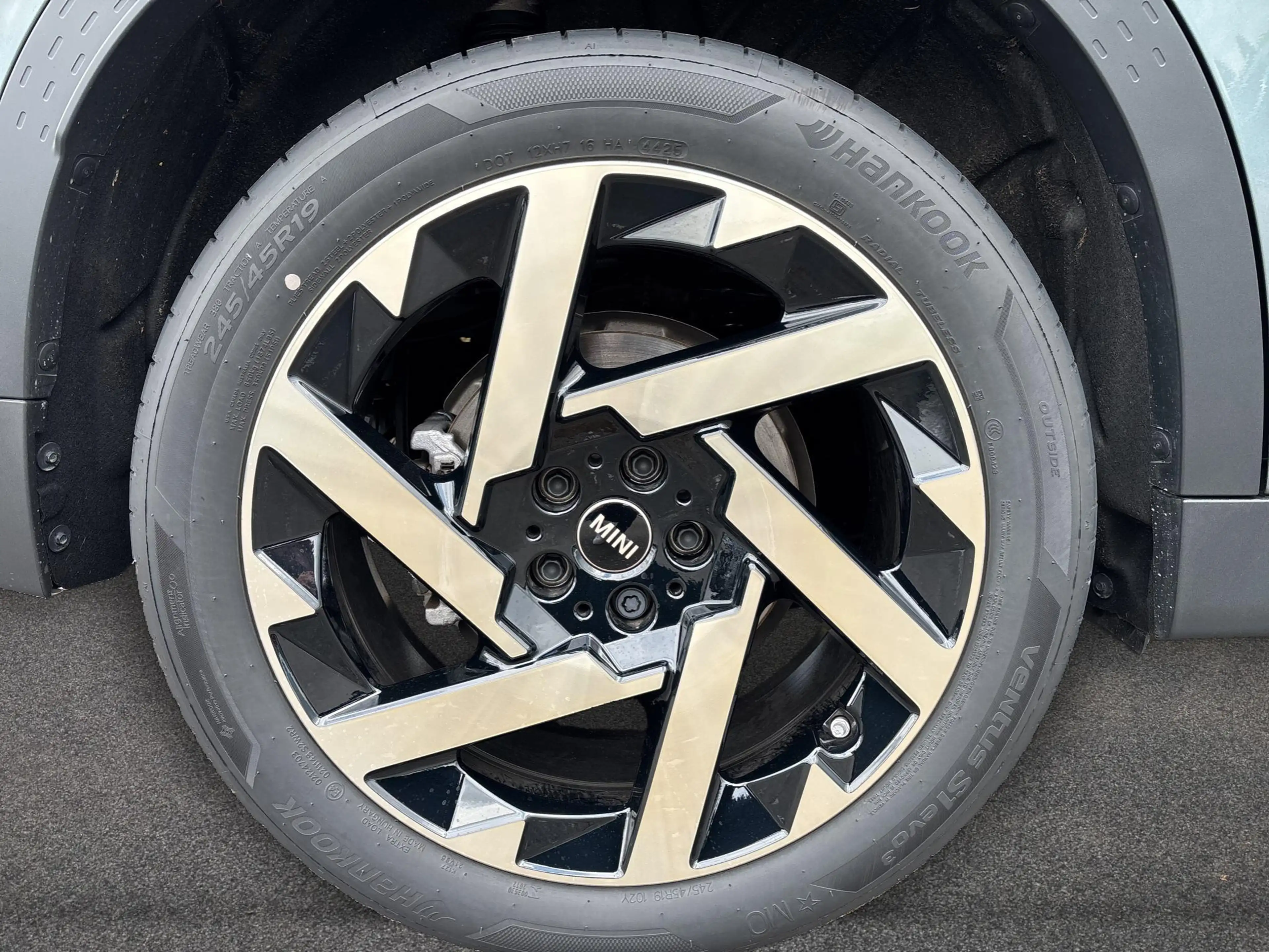 MINI Countryman S All4 Favoured Trim — photo 9