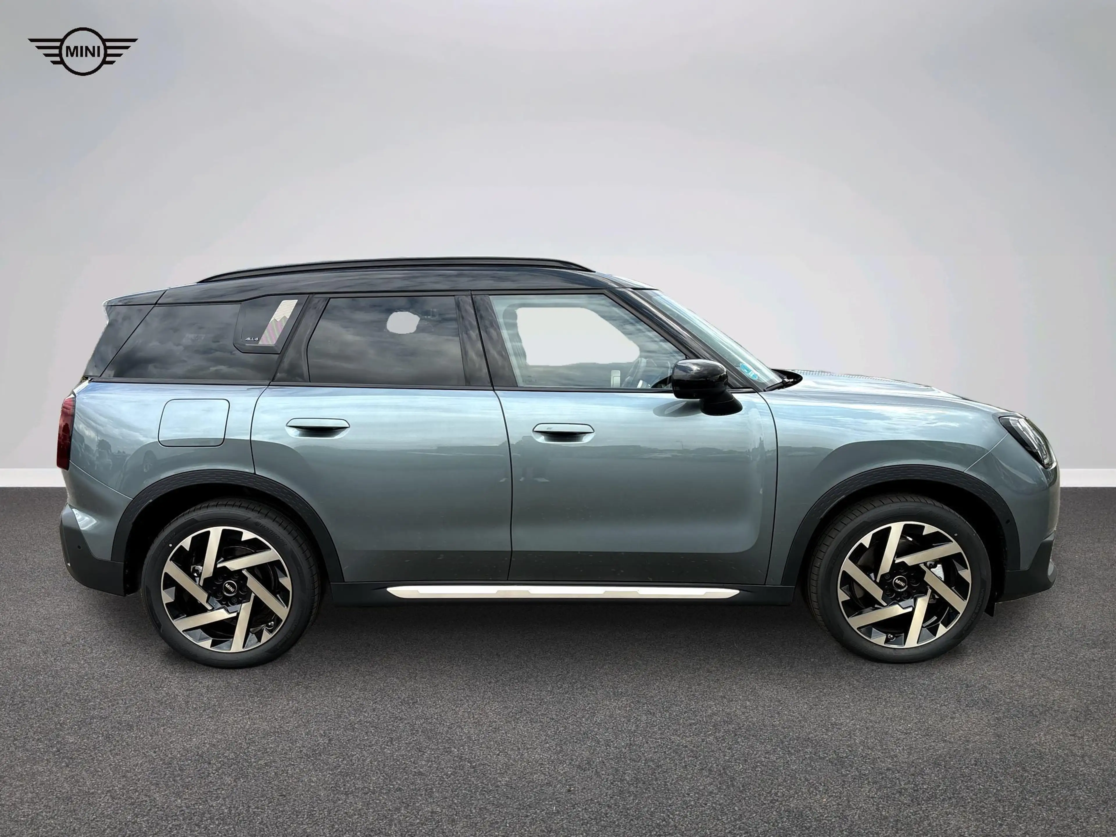 MINI Countryman S All4 Favoured Trim — photo 2