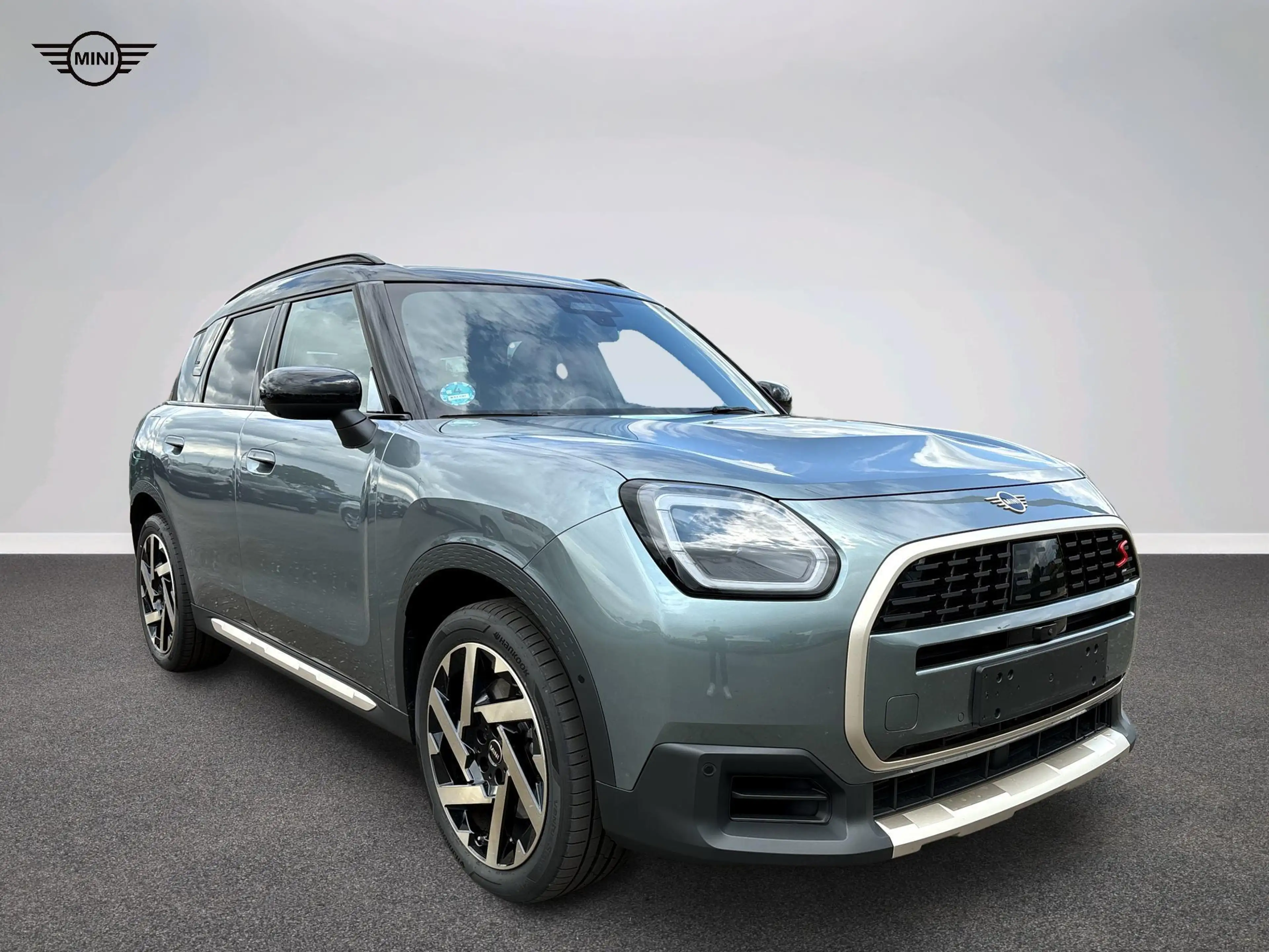 MINI Countryman S All4 Favoured Trim — photo 13