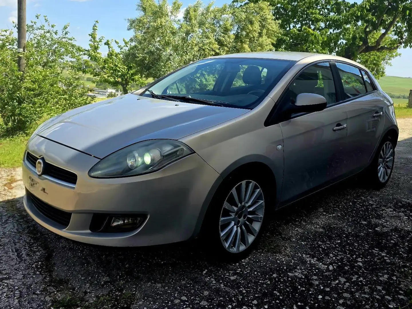 Fiat Bravo 1.6 mjt Dynamic 105cv Бежевый  - 1