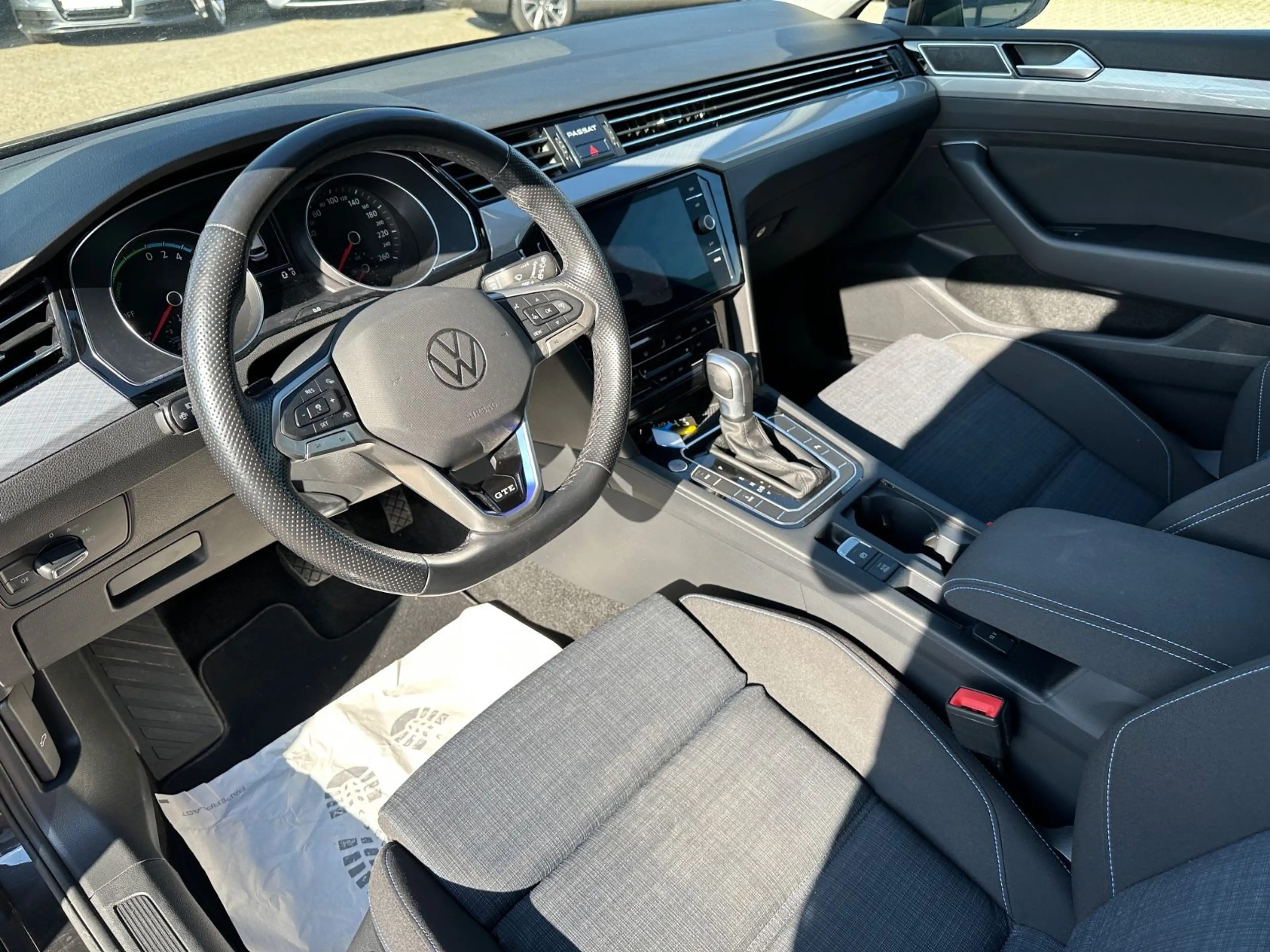 Volkswagen Passat Variant Passat 1.4 TSI GTE Variant*R-CAM*ACC*AHK*NAVI* — photo 12