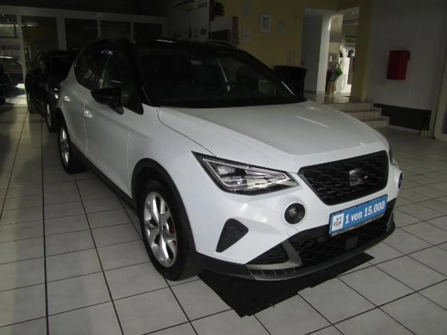 SEAT Arona 1.5 TSI FR OPF (EURO 6e) + DSG Weiß - 2