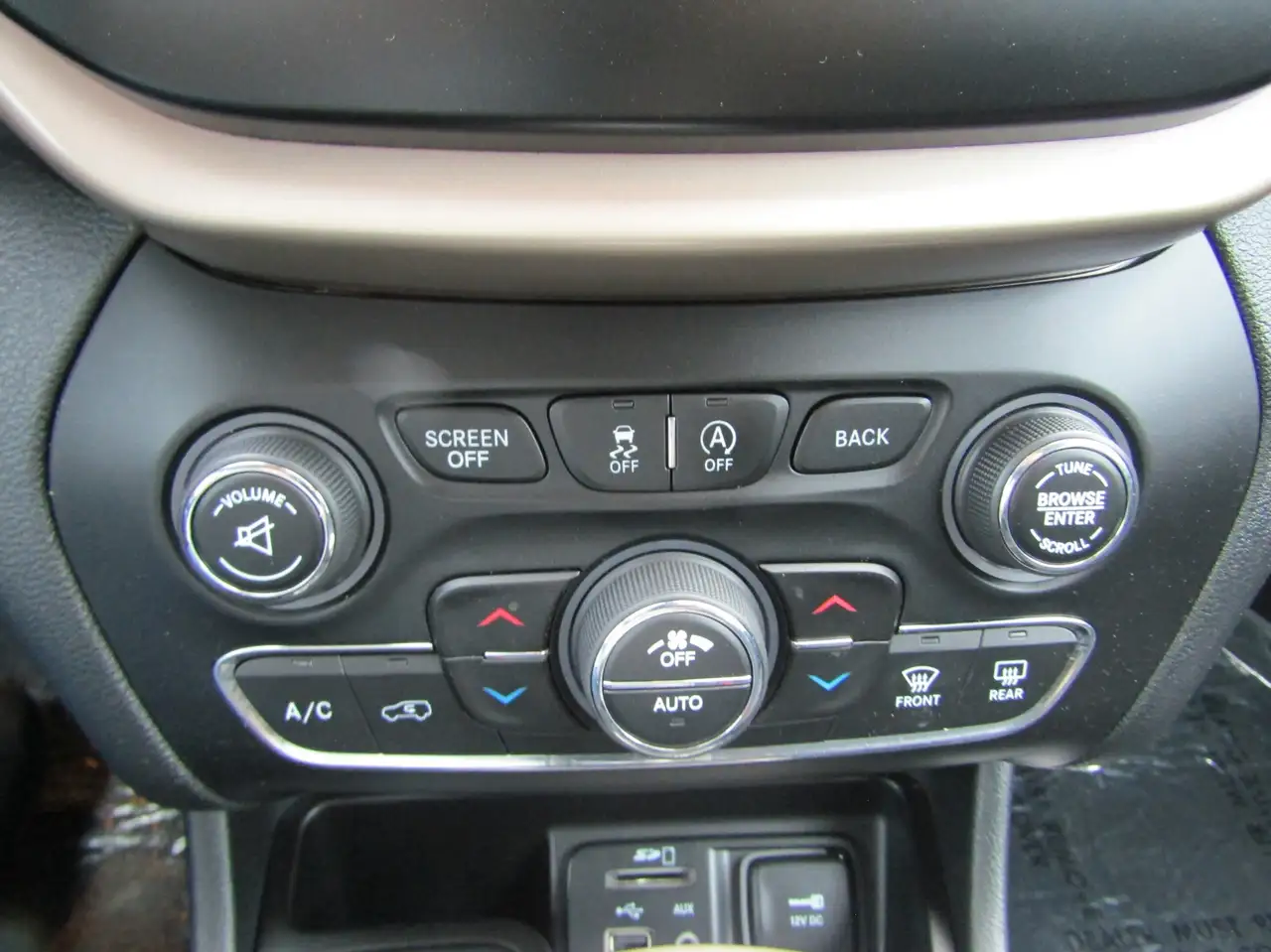 Jeep Cherokee fotografie Jeep Cherokee