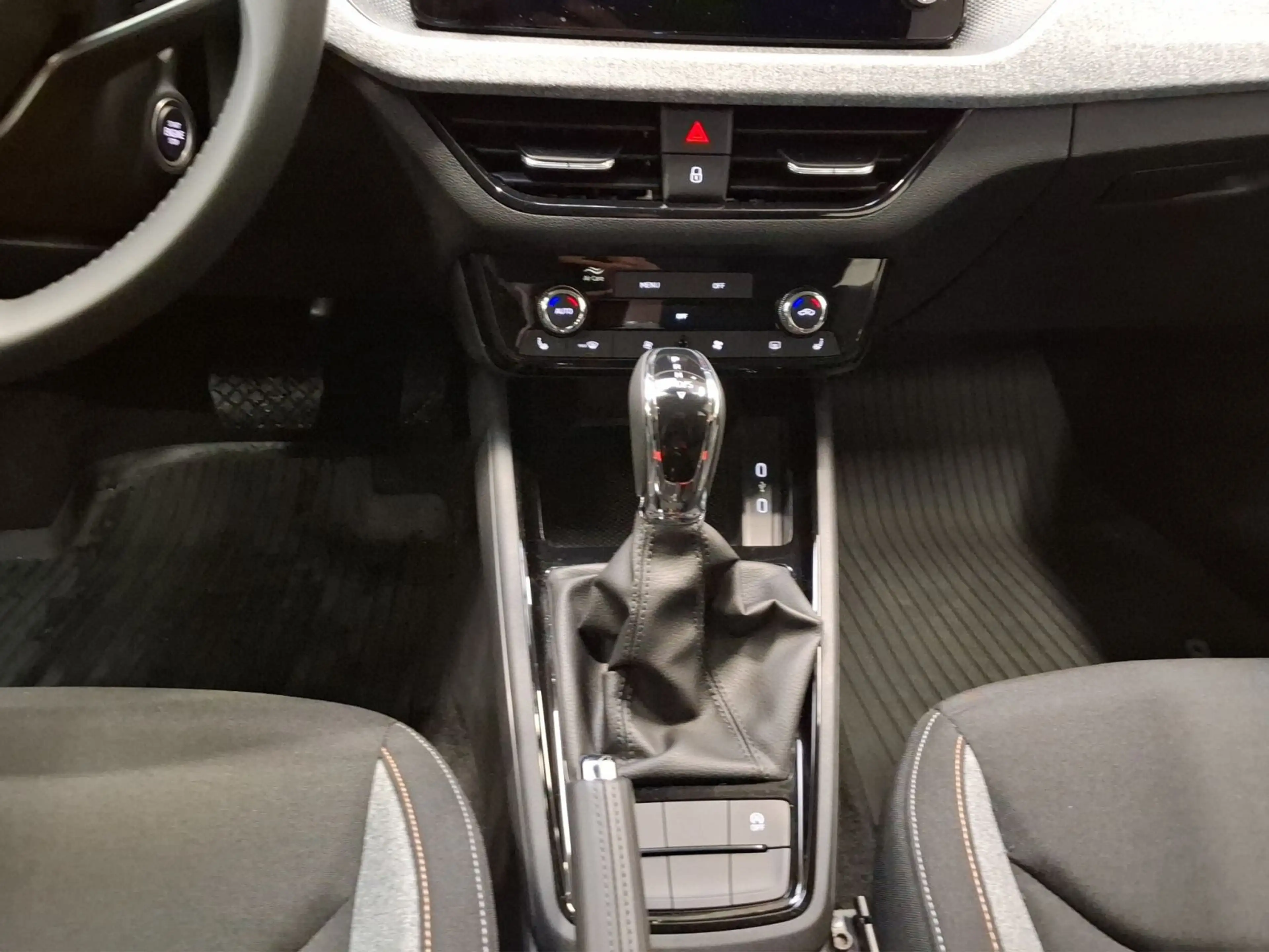 Skoda Kamiq Selection 1.0 TSI 7-Gang DSG — photo 15